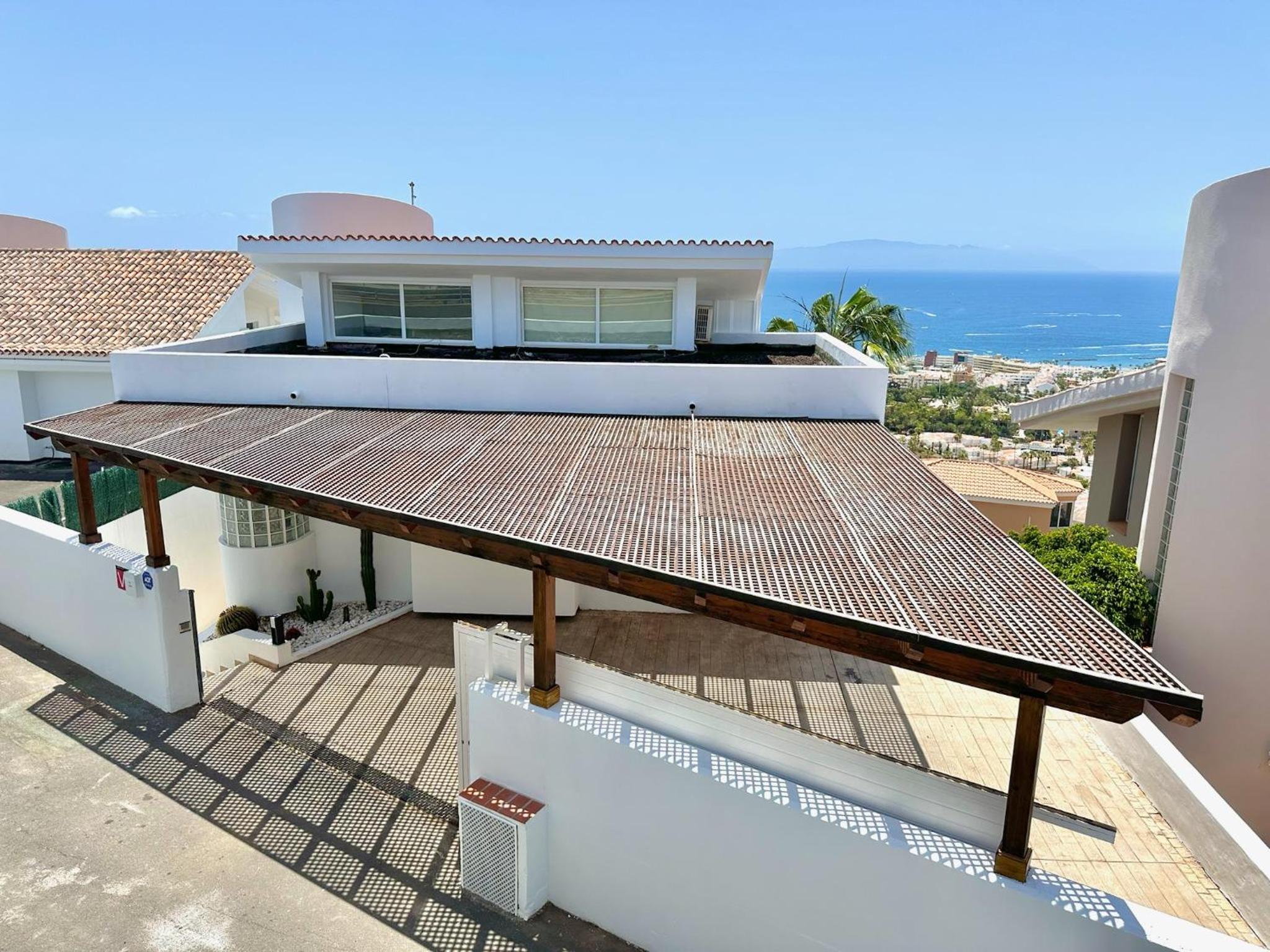 Luxury Villa Taoro private heated pool Free Car Except Christmas