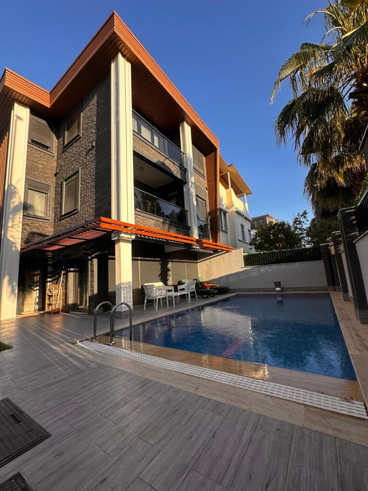 Peaceful Holiday Villas-Luxury-Jacuzzi-Sauna