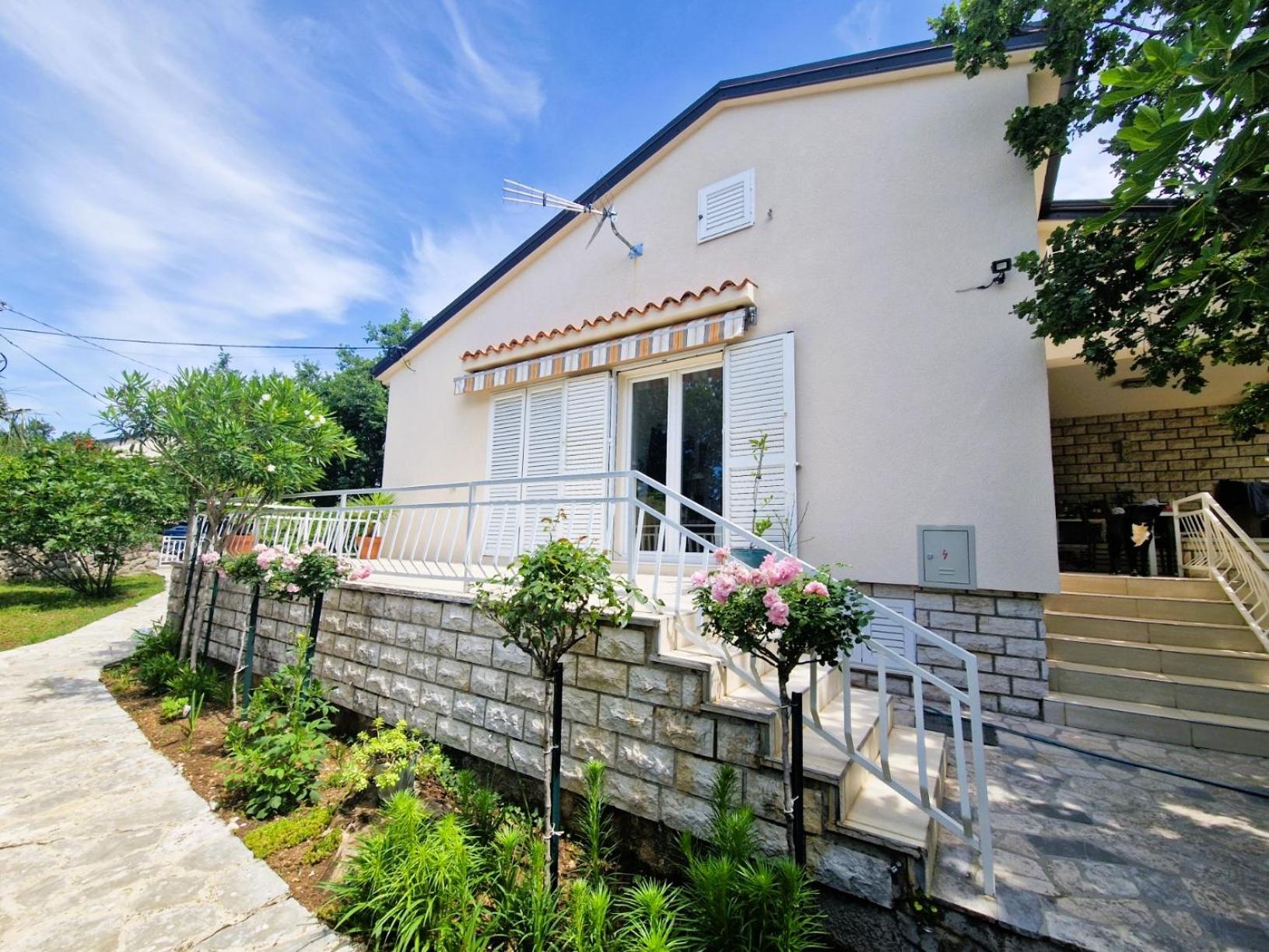 Oak & Olive House