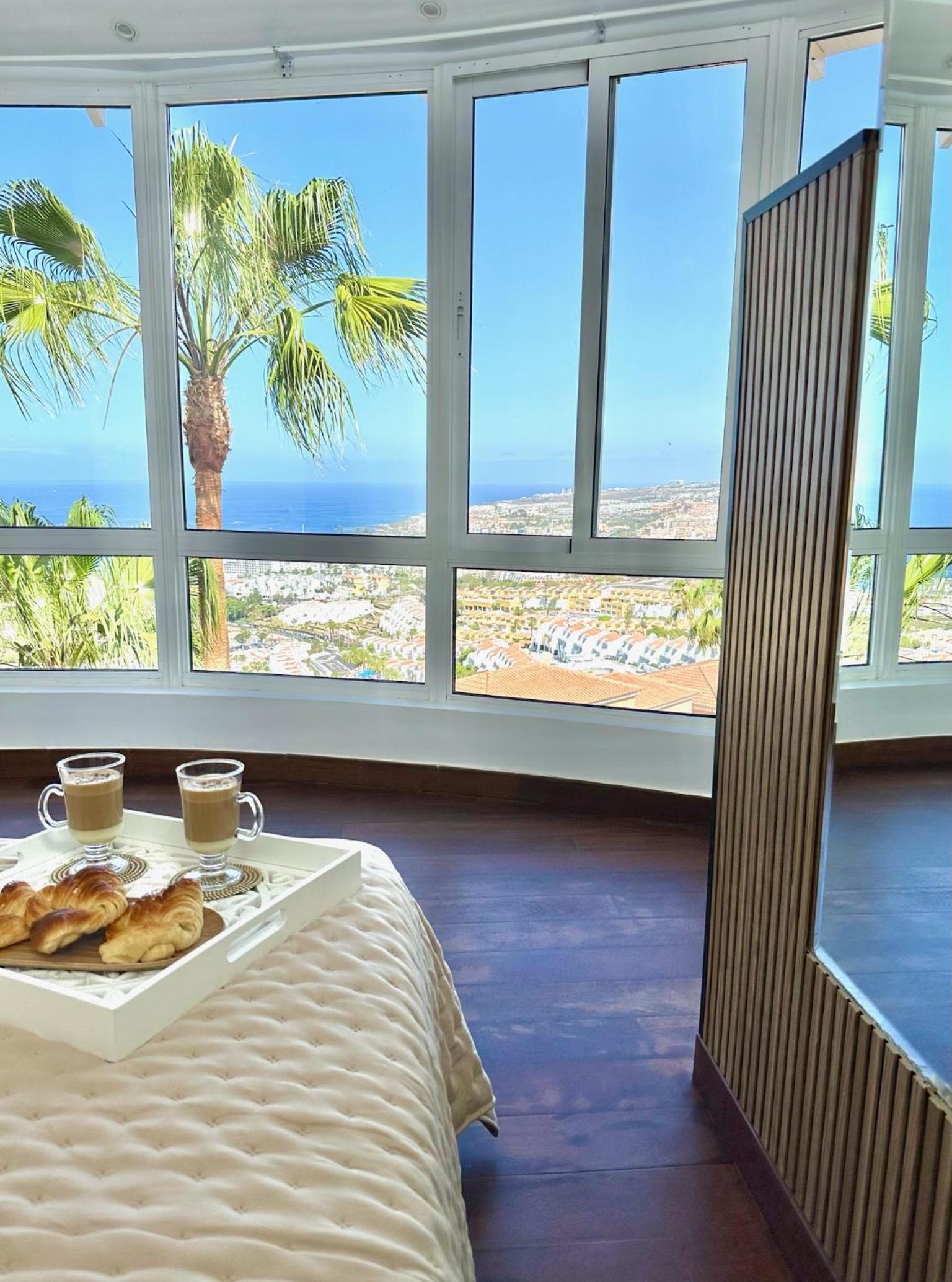 Luxury Villa Taoro private heated pool Free Car Except Christmas