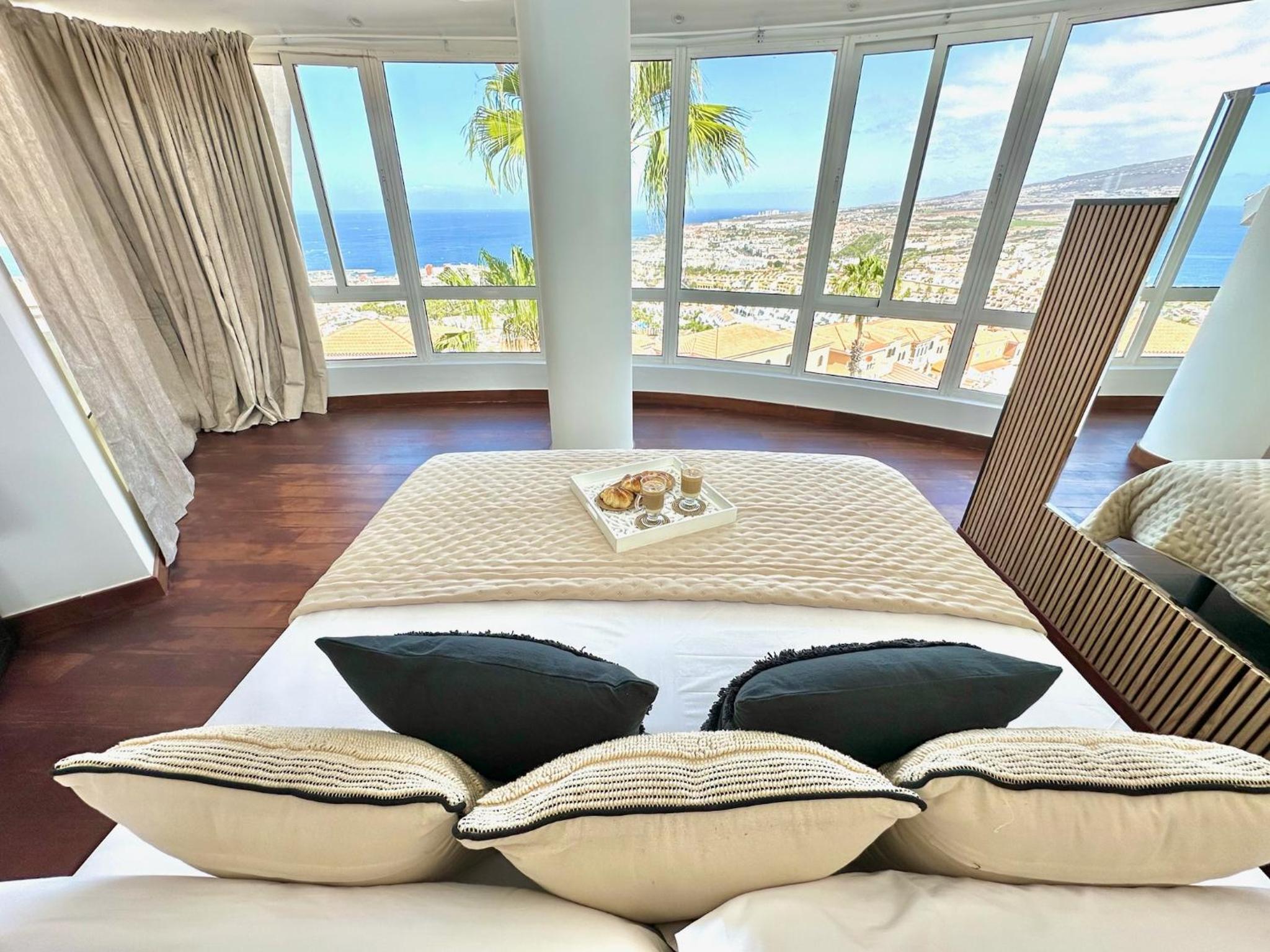 Luxury Villa Taoro private heated pool Free Car Except Christmas