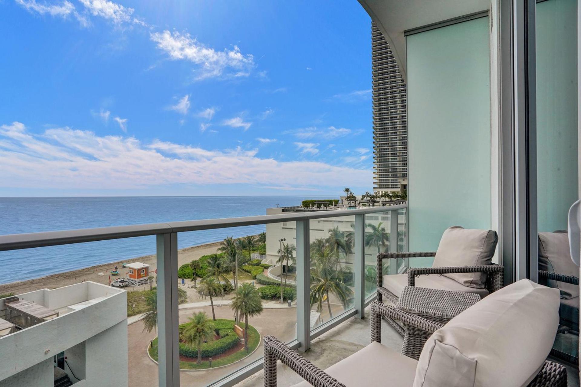 Luxury Beachfront Condo with Ocean view - Image 4