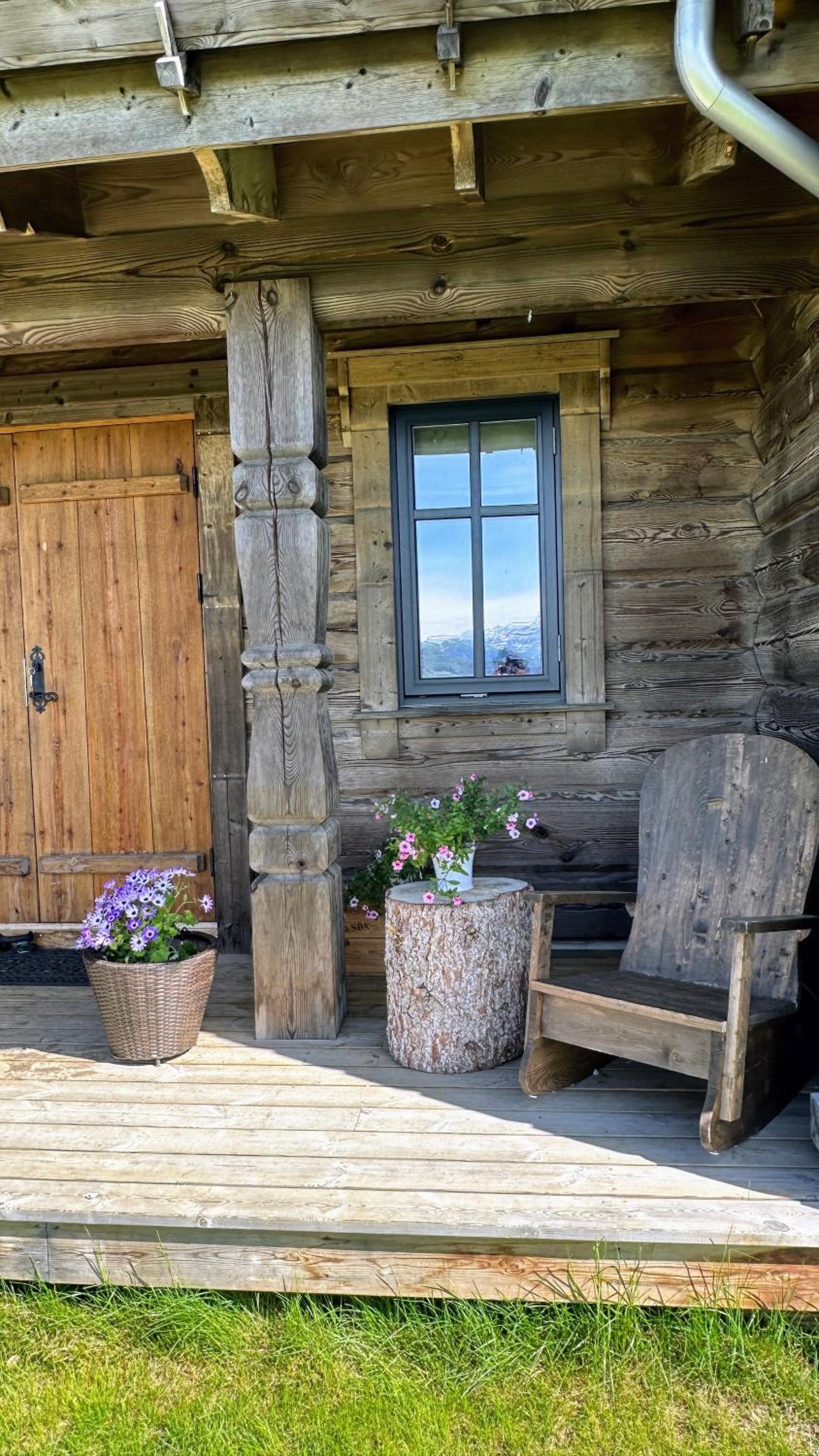 Liaplassen Timber Lodge