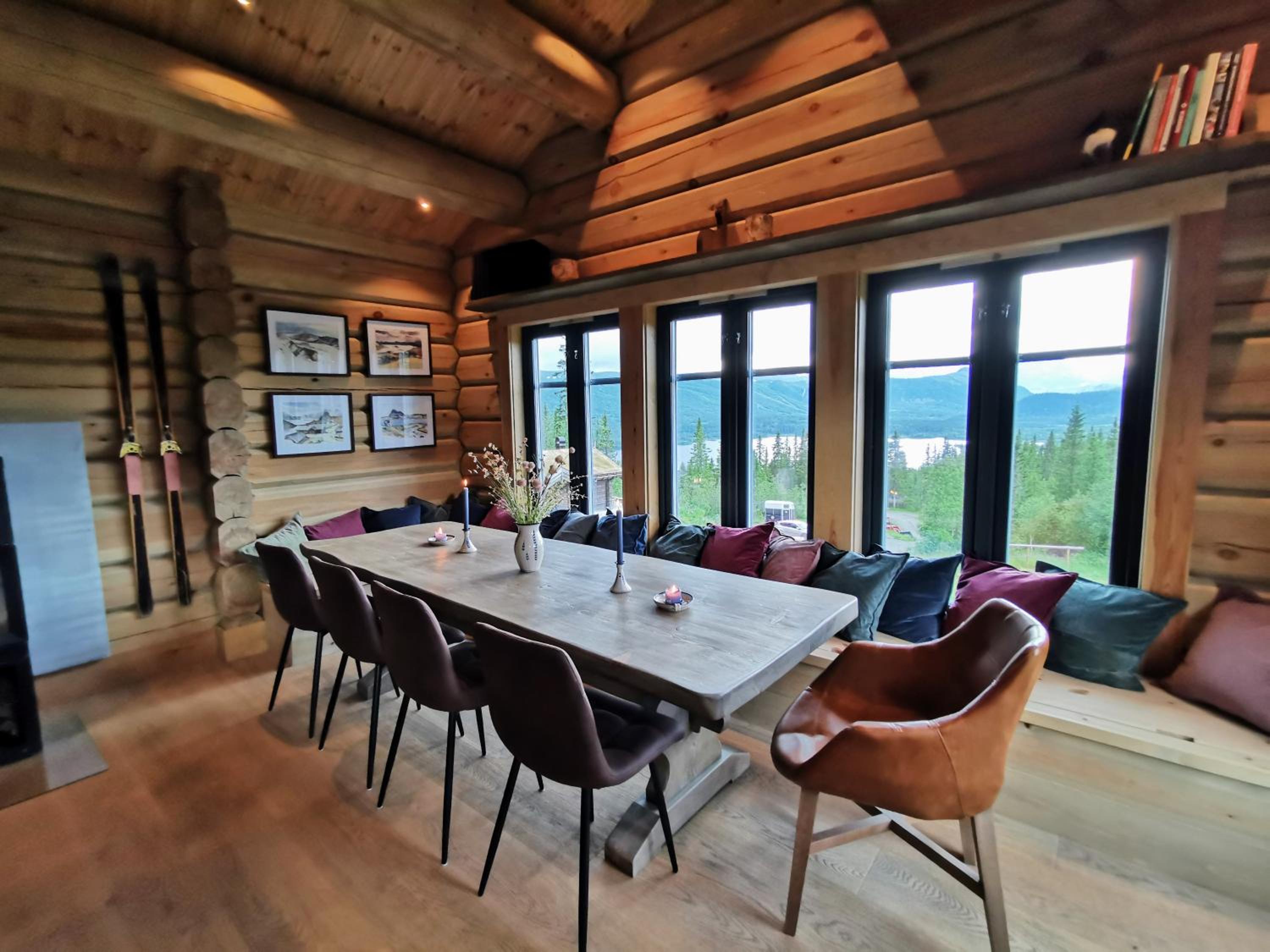 Liaplassen Timber Lodge