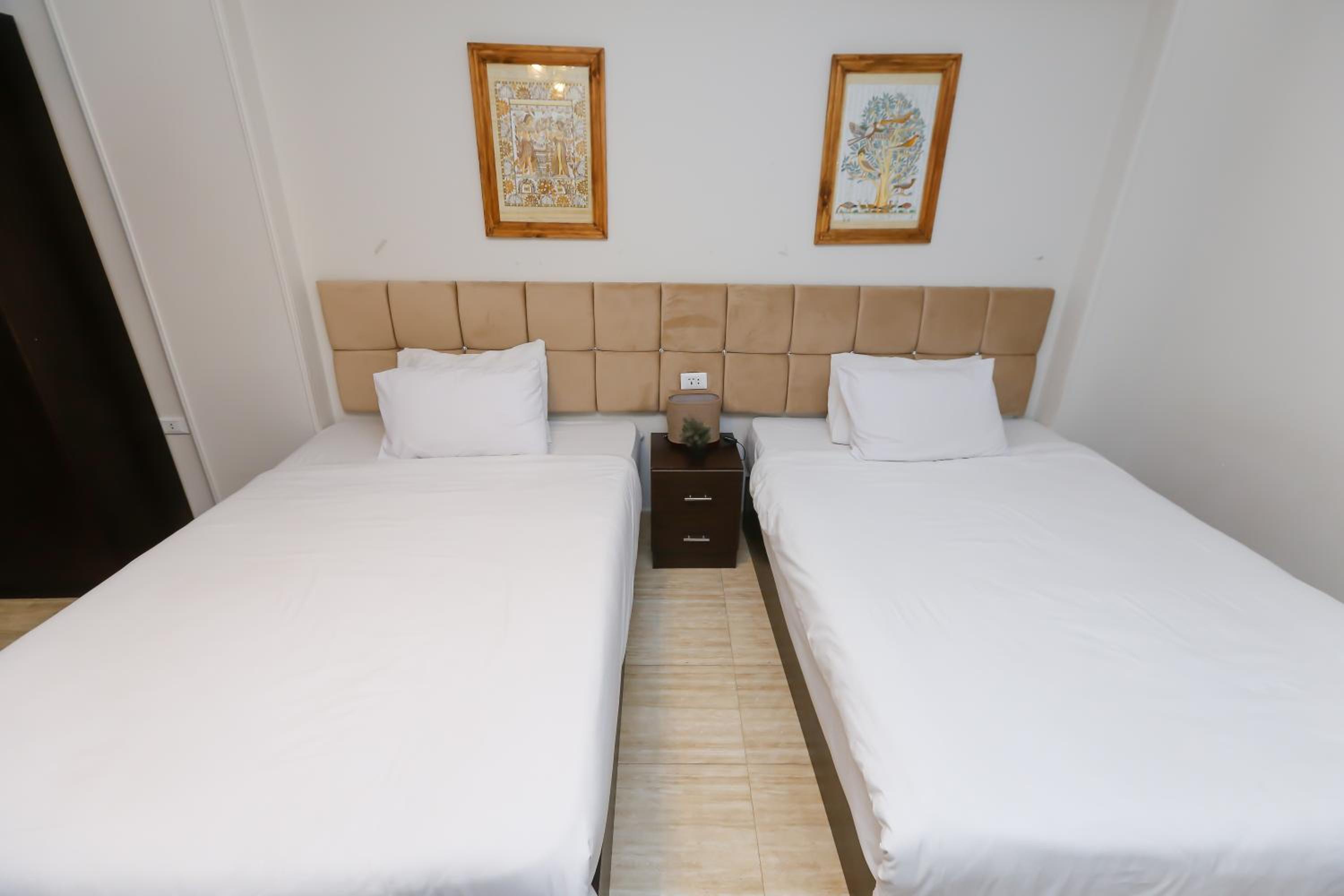 Crowne Pyramids View inn
