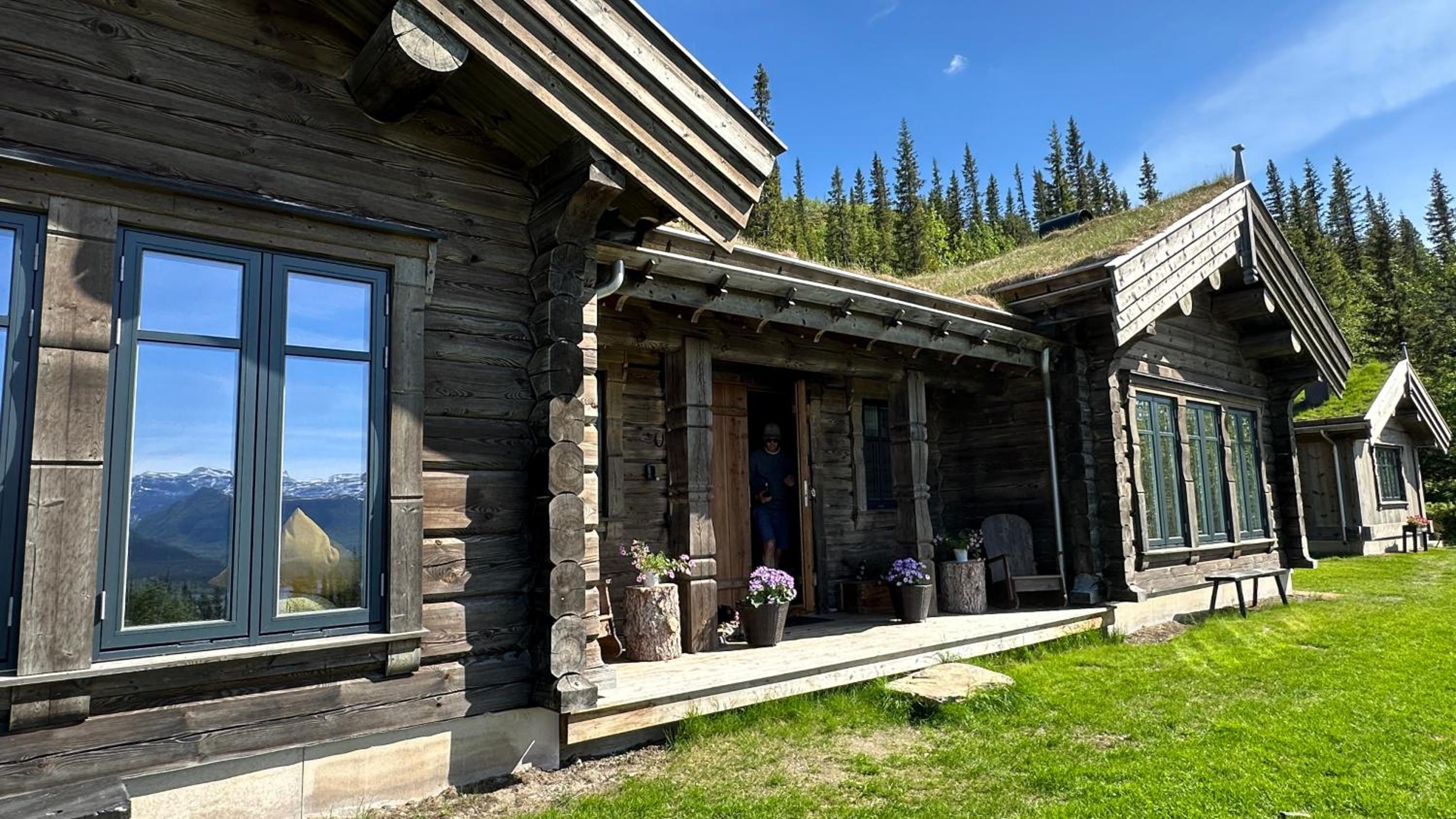 Liaplassen Timber Lodge