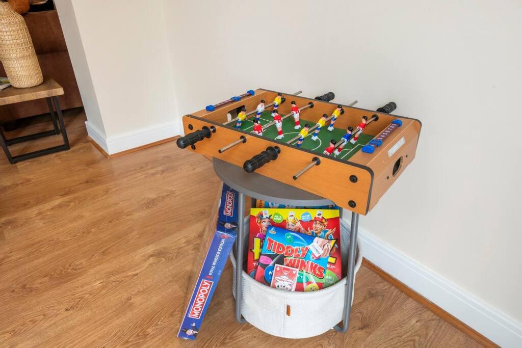 Radiant Retreat Ideal for LegoLand, Windsor, & LHR