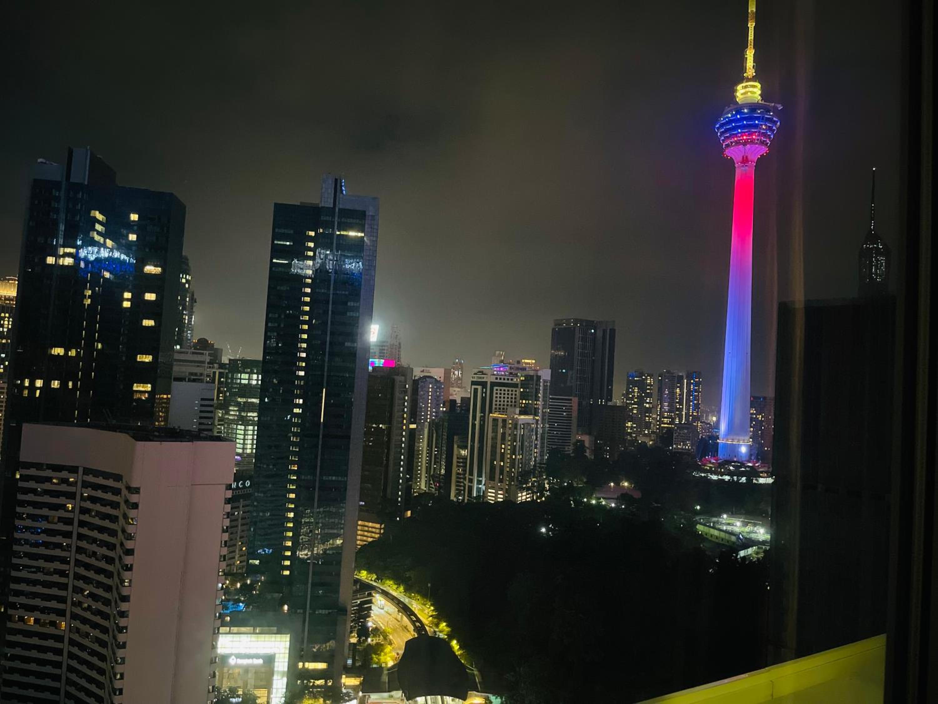 The Platinum KLCC By Infinity Pool