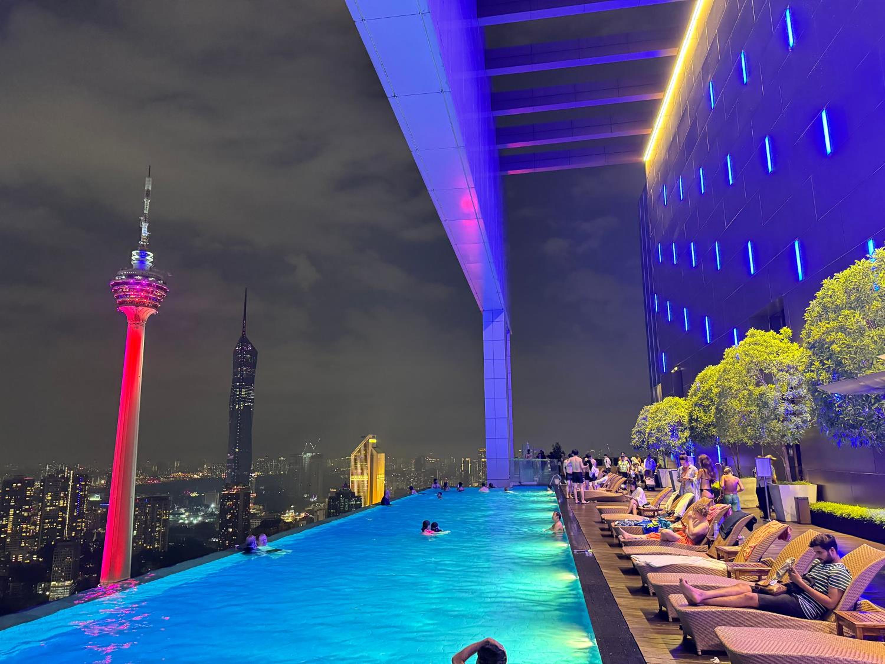 The Platinum KLCC By Infinity Pool