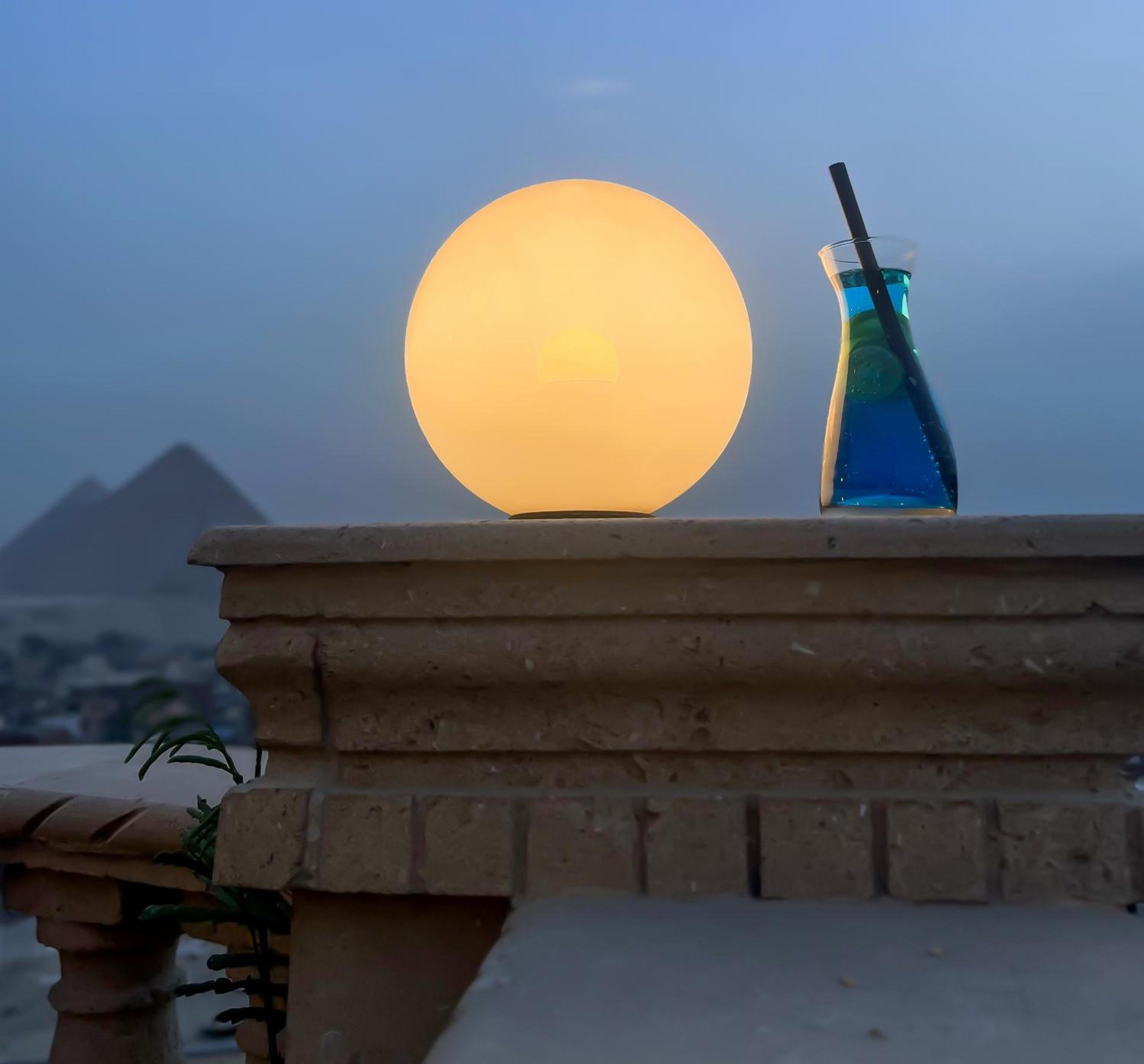 Crowne Pyramids View inn