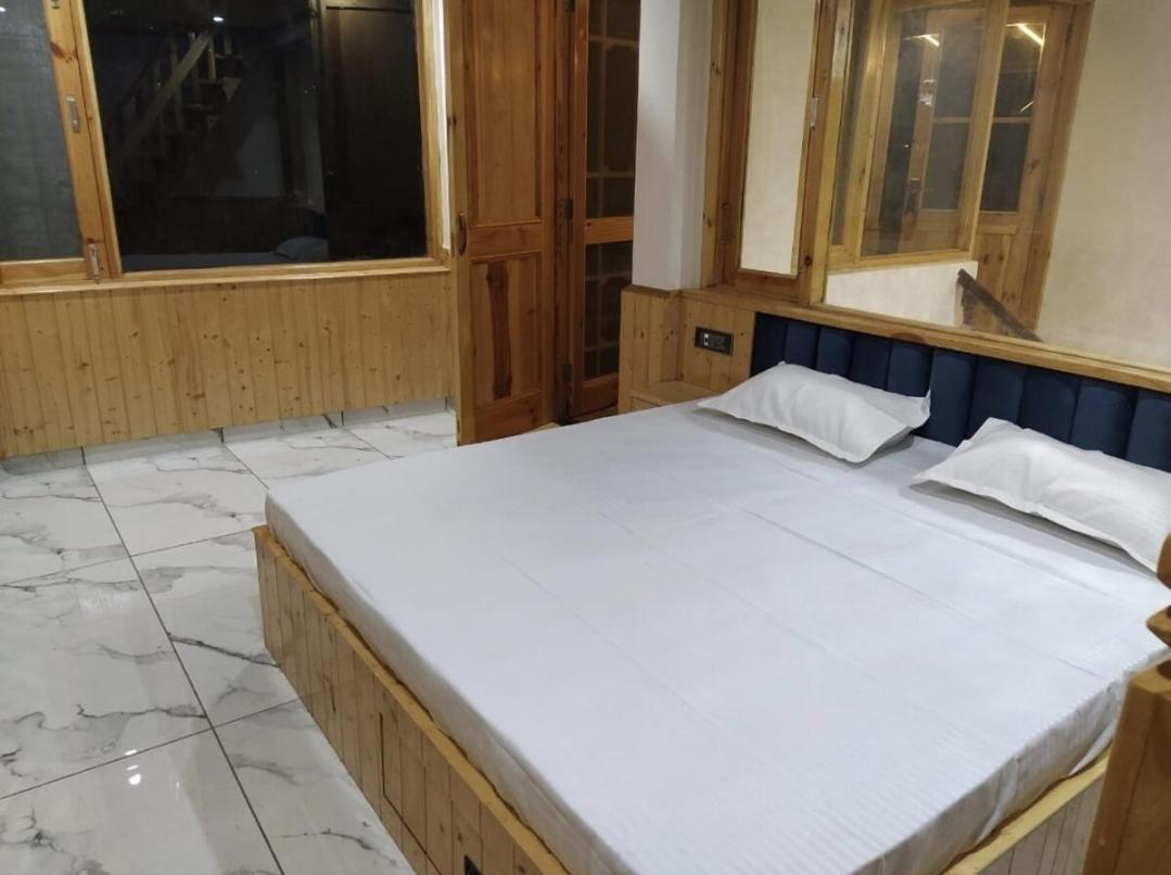 Skyview Cottages Manali