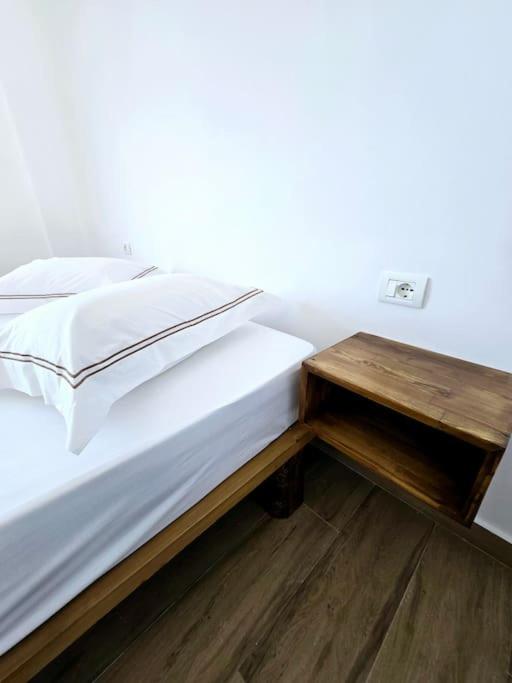 Ambelas Getaways