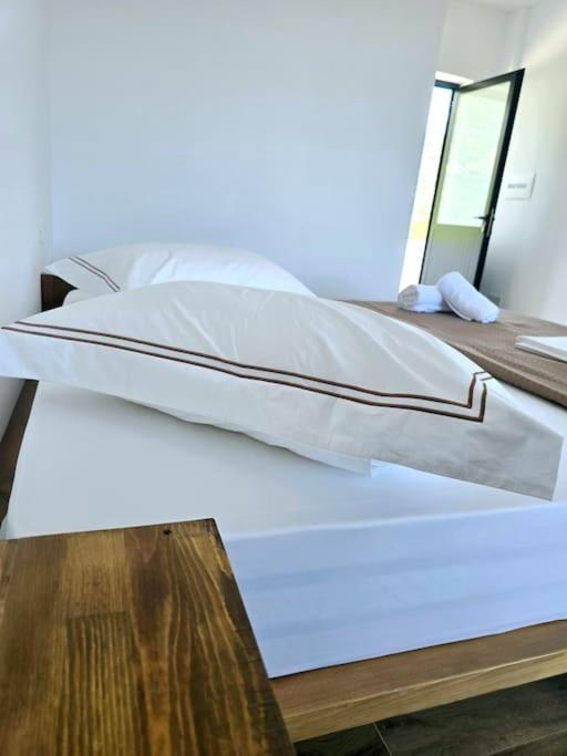 Ambelas Getaways