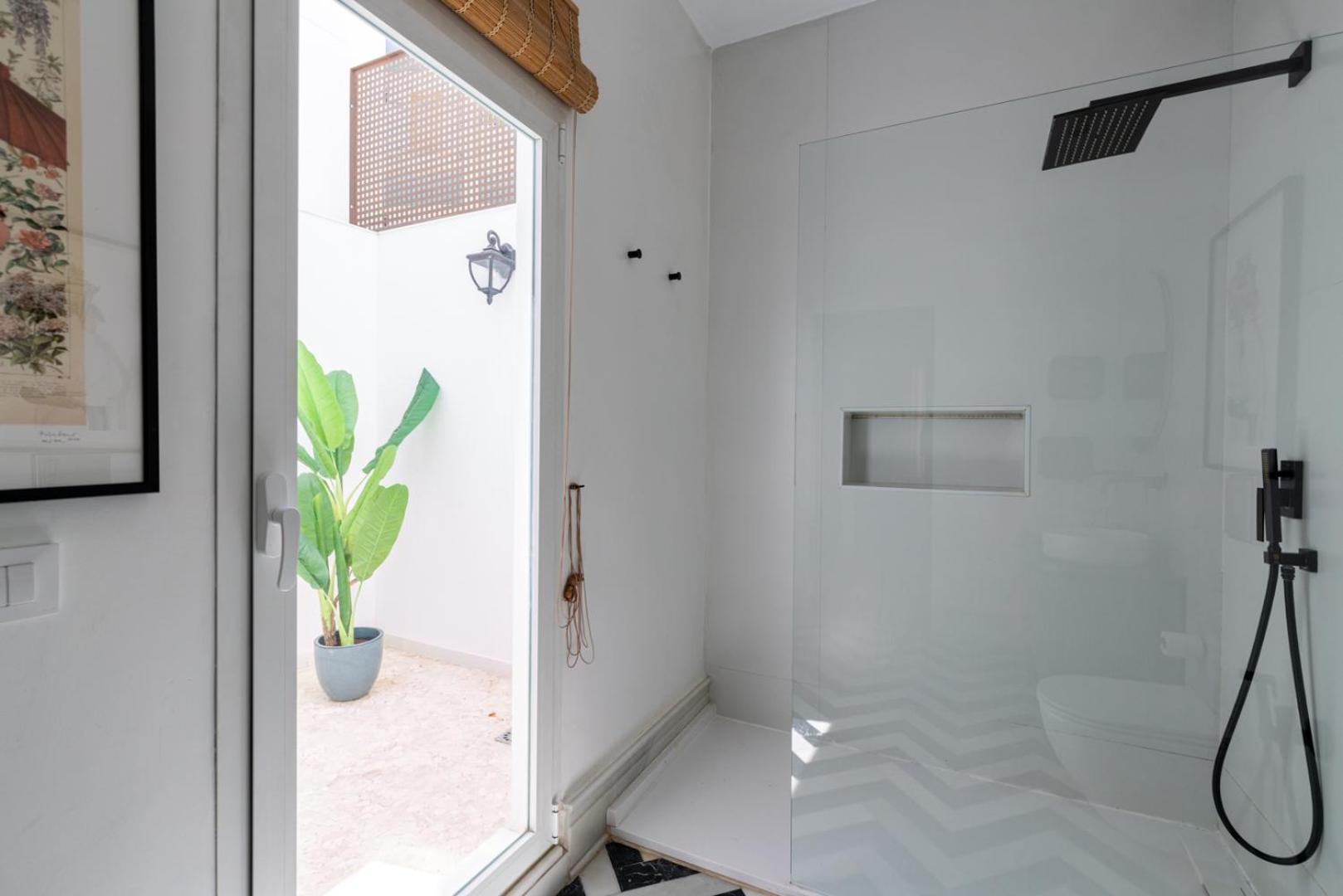 G8 Casa San Bernardo Calle Guadaira