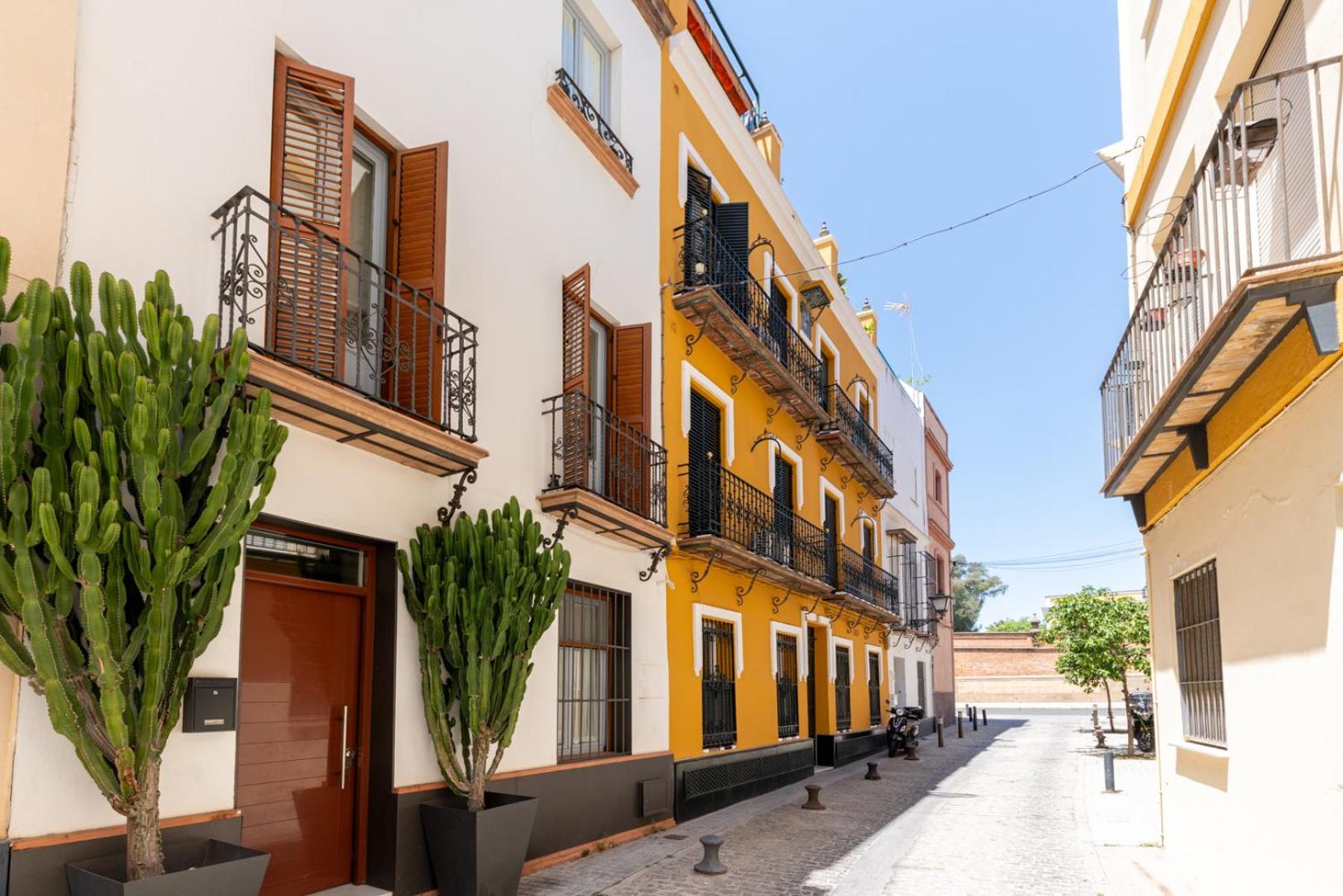 G8 Casa San Bernardo Calle Guadaira