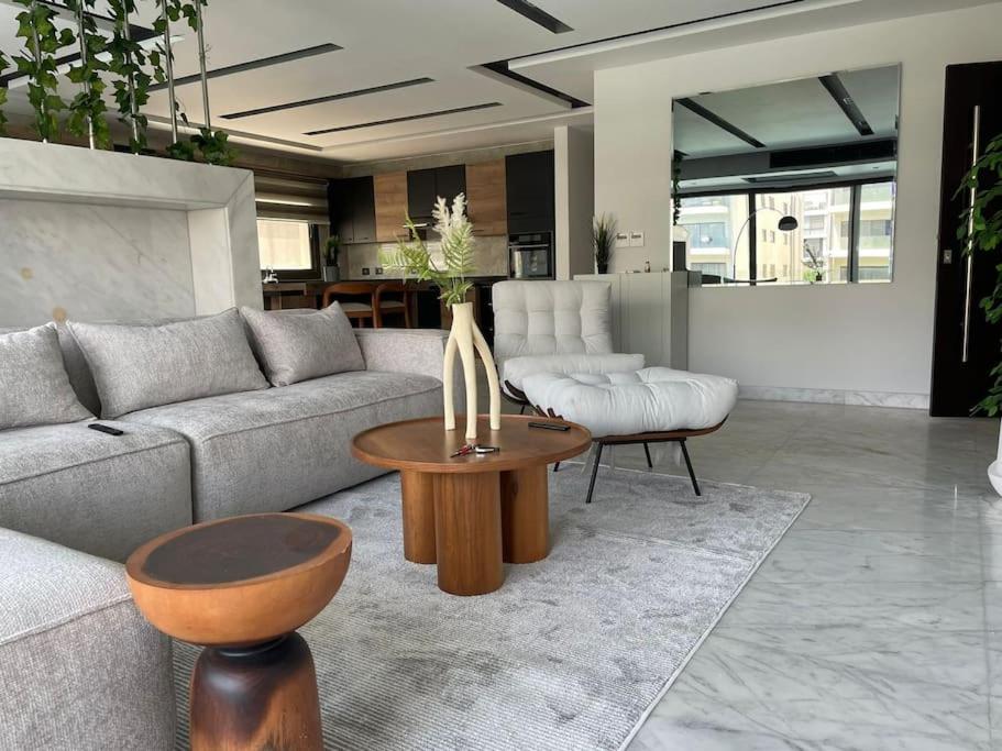 Apartment With View In New Cairo