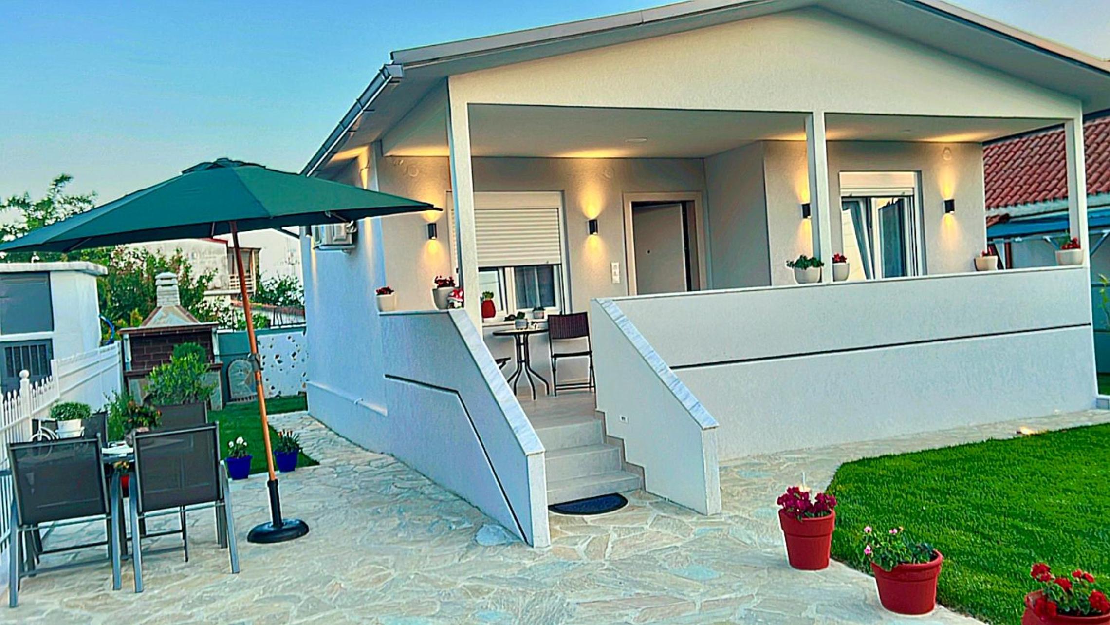Dream Summer House view 2