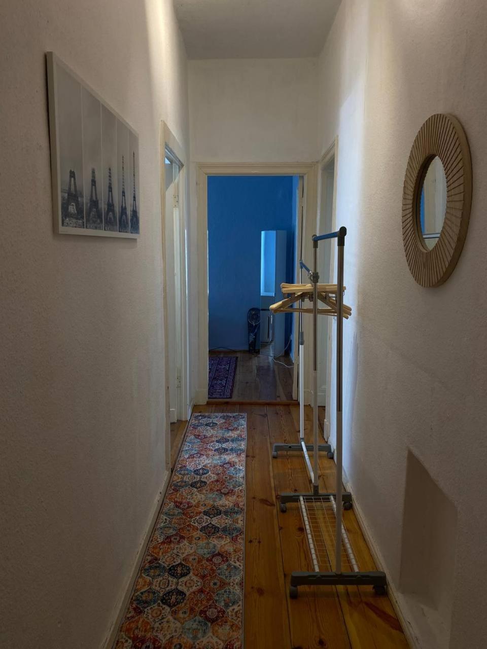 Stylish 2-room Apartment with Balcony Next to East Side Gallery