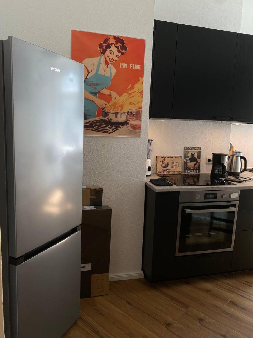 Stylish 2-room Apartment with Balcony Next to East Side Gallery