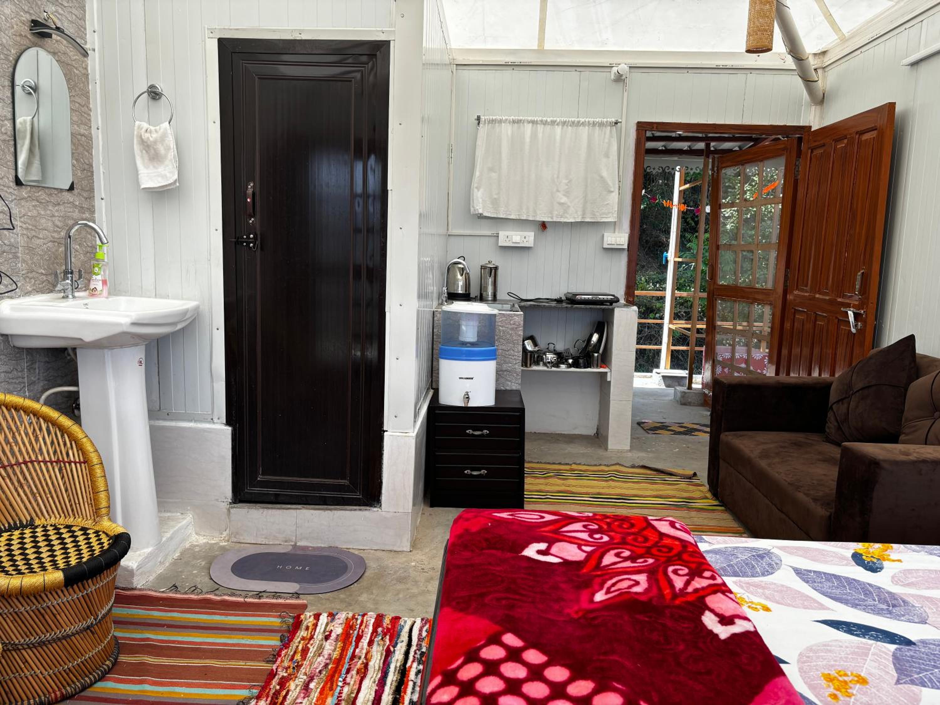 Aipan Homestays