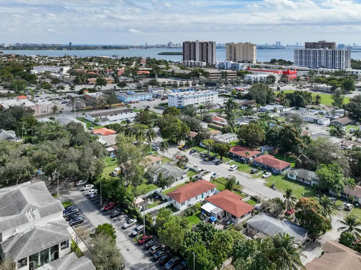 Renovu Premium House in Miami