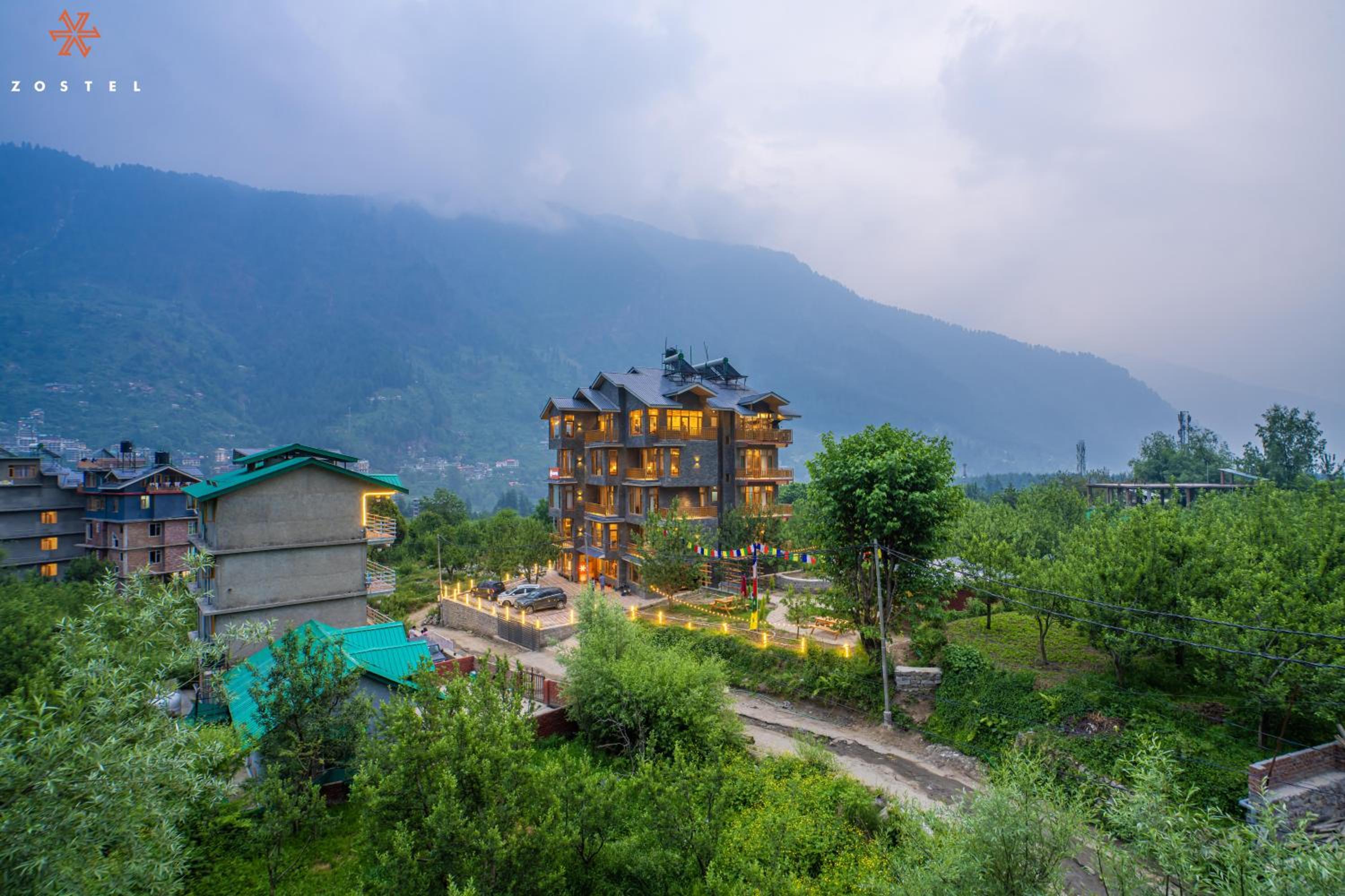 Zostel Old Manali, Goshal Road view 2