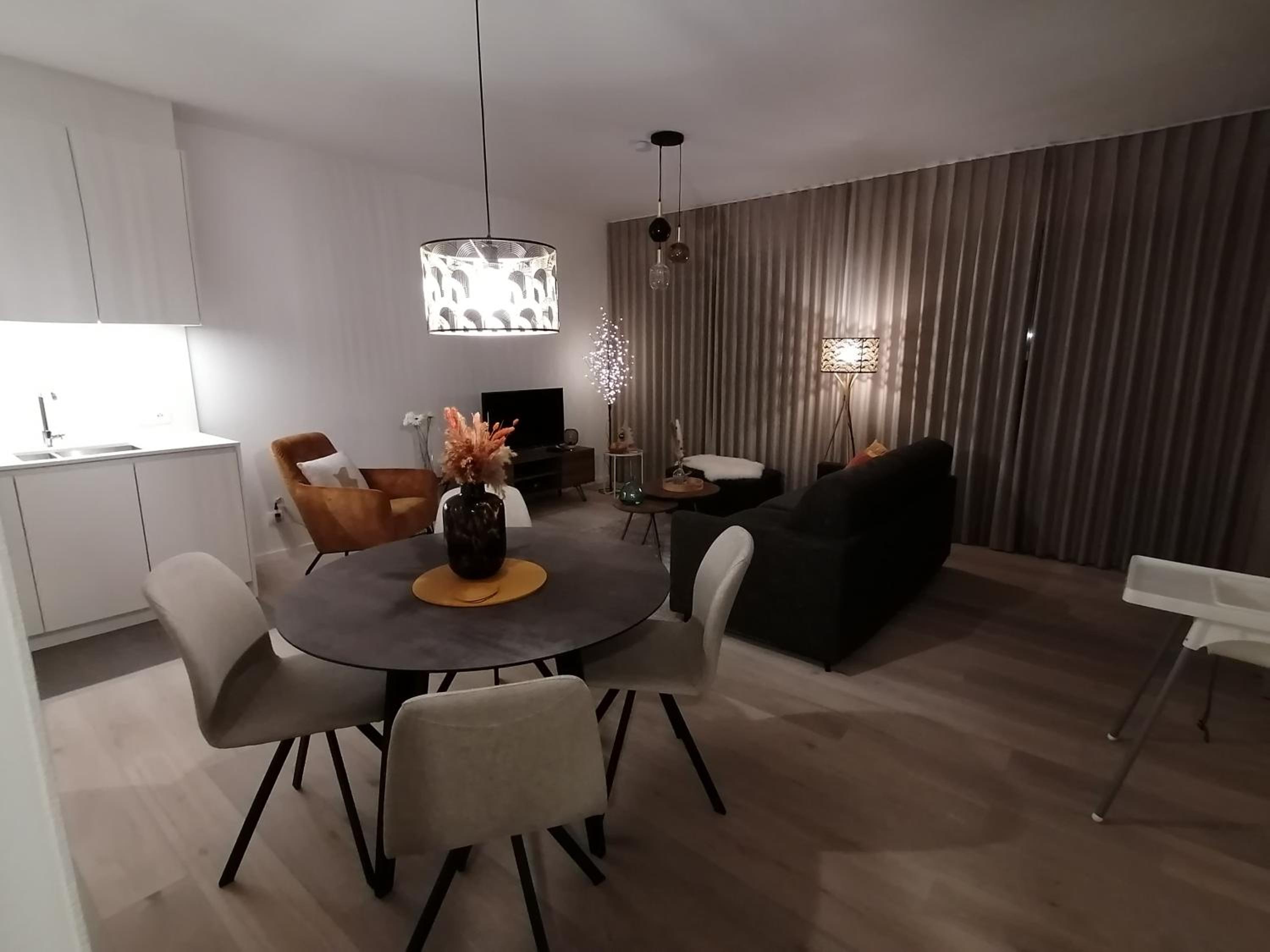 Bartine - modern and spacious flat near the sea, free parking space