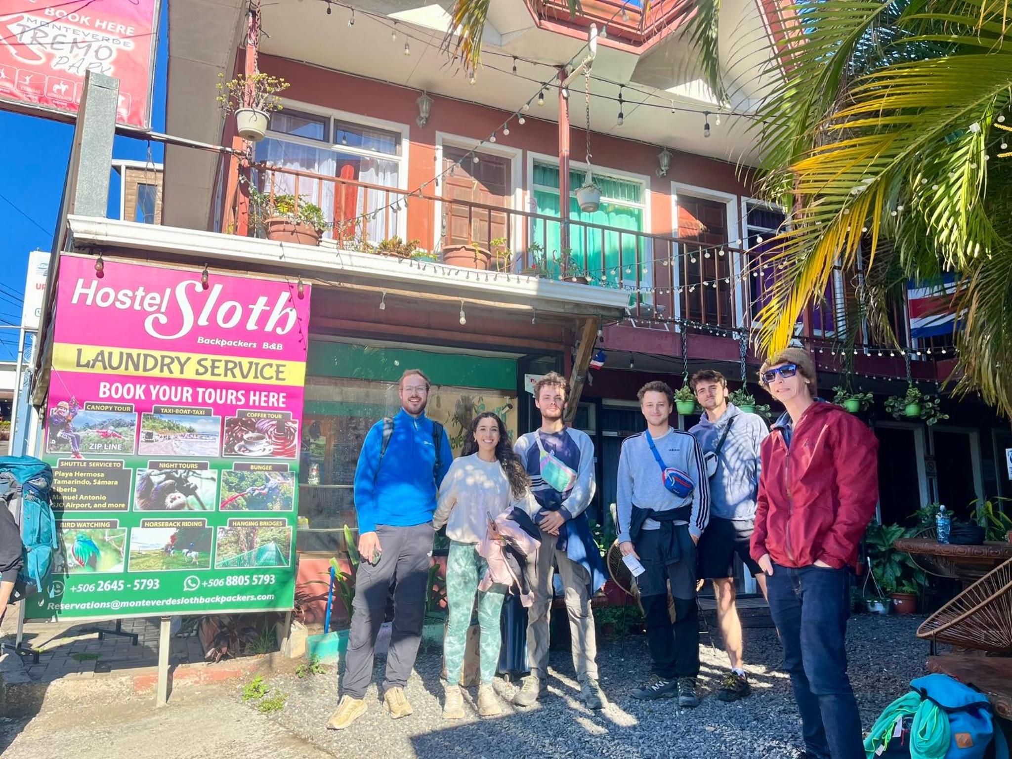 Hotel & Hostel Sloth Backpackers