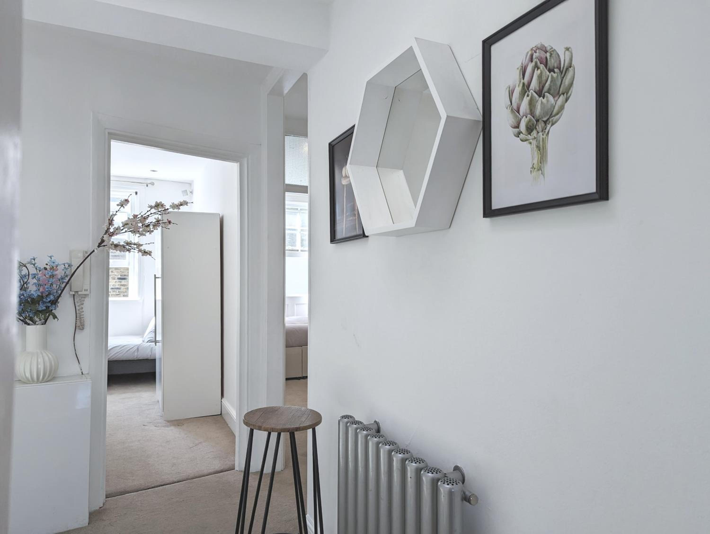 Hyde Park 3 bedroom flat