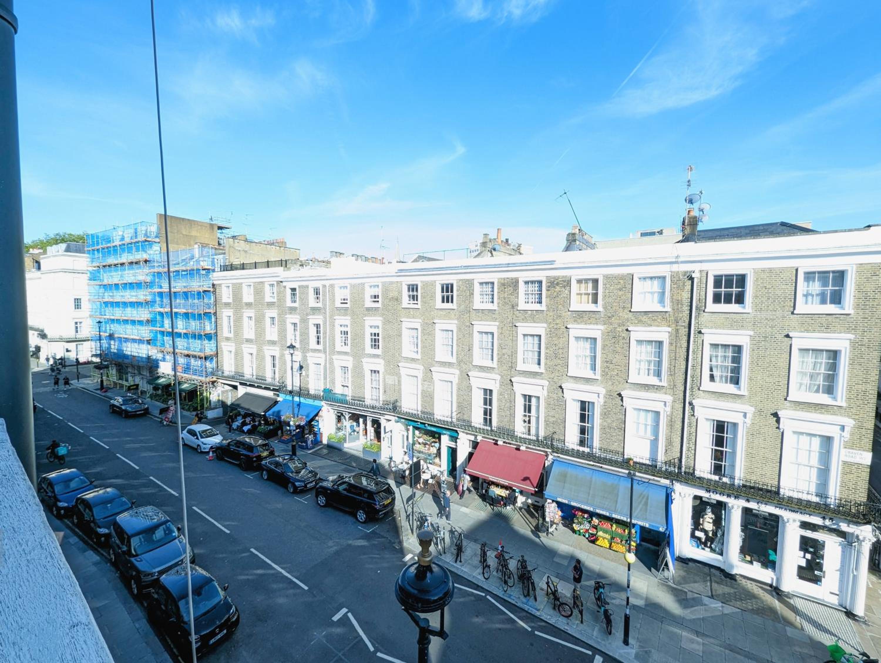 Hyde Park 3 bedroom flat