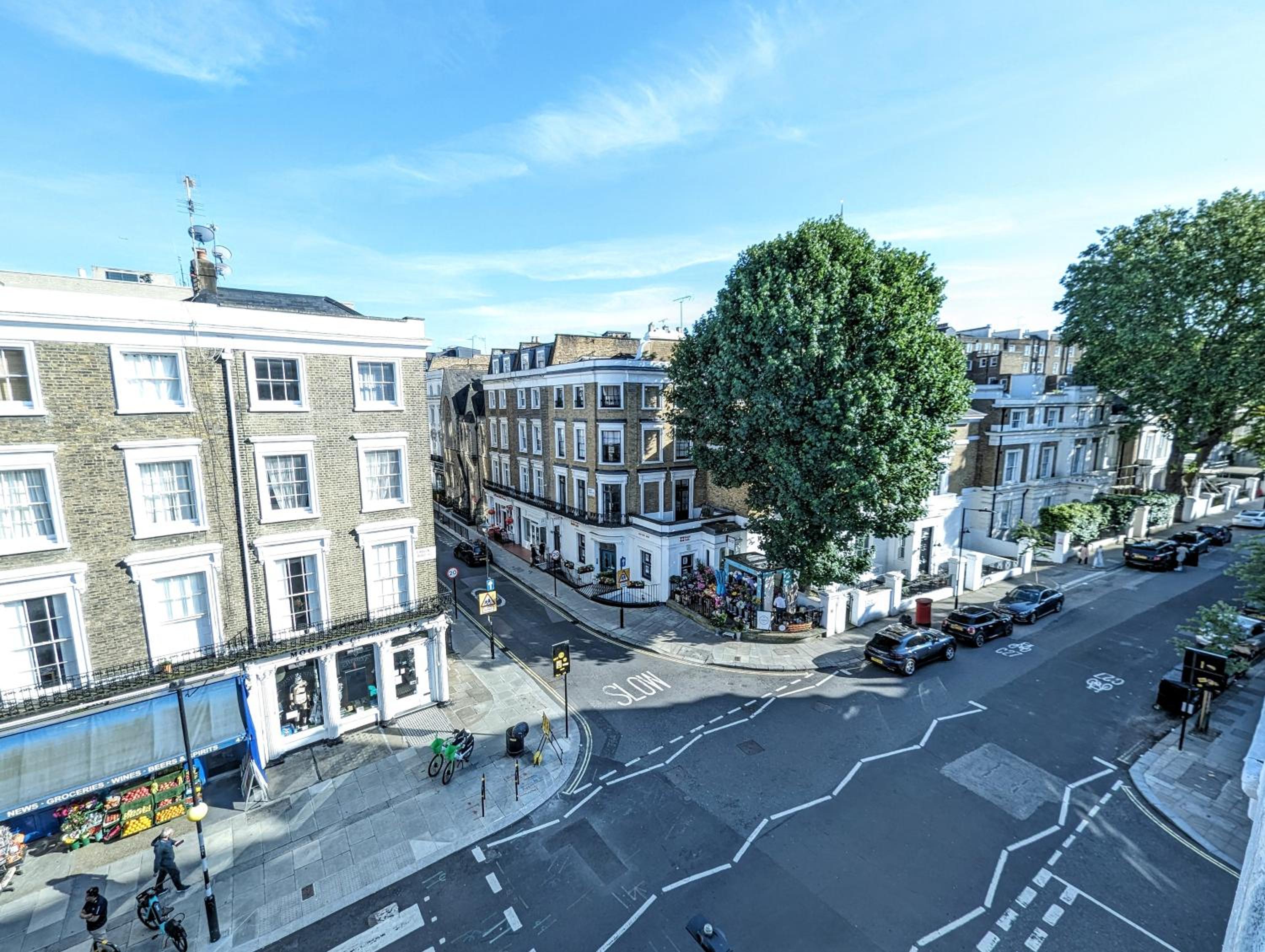 Hyde Park 3 bedroom flat