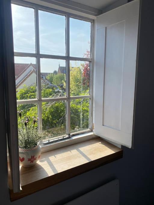 Charming flat in lovely rural location view 3