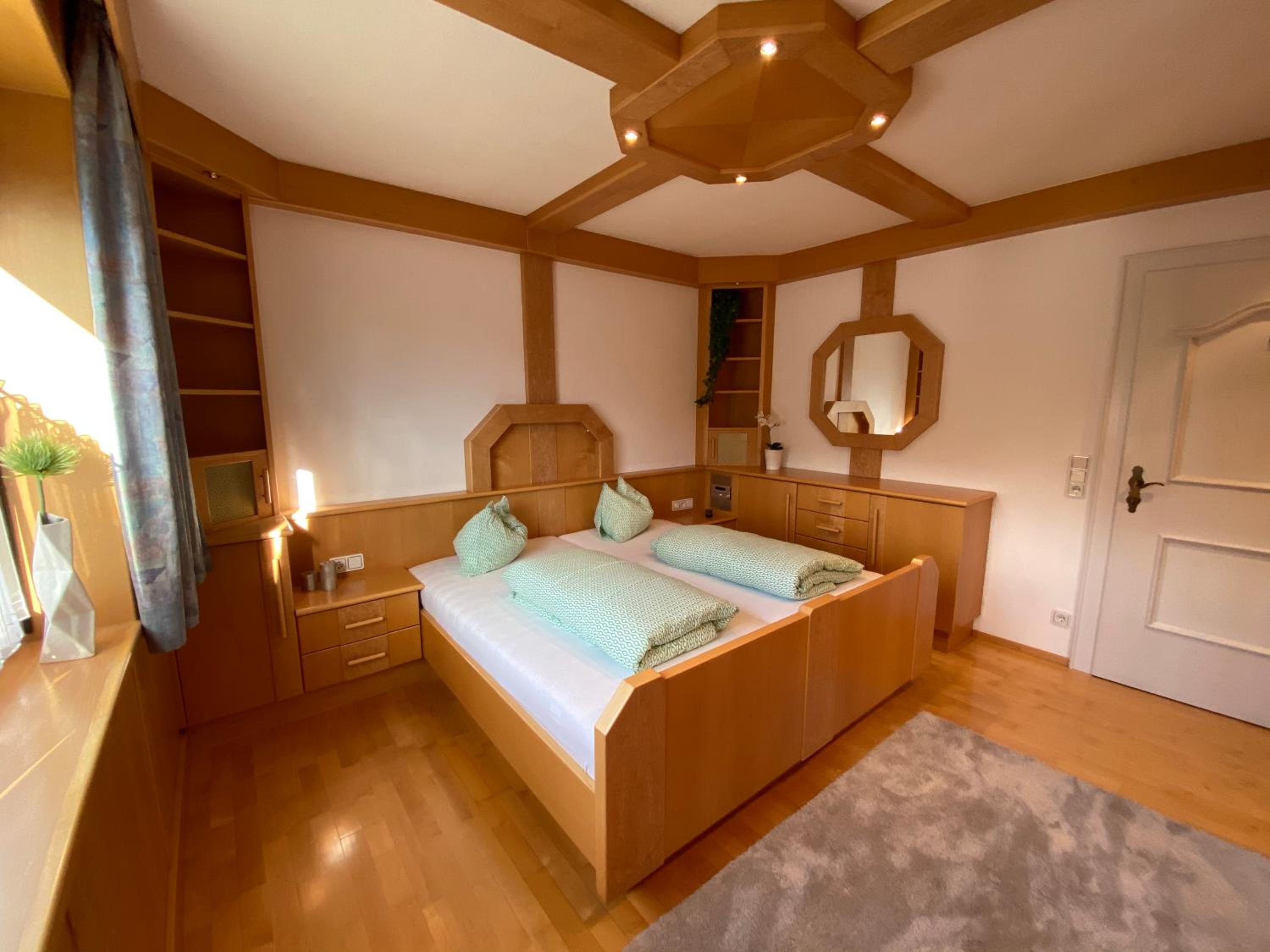 Ferienhaus Schaiter - Ganzes Haus mit Garten und gratis Parkplatz