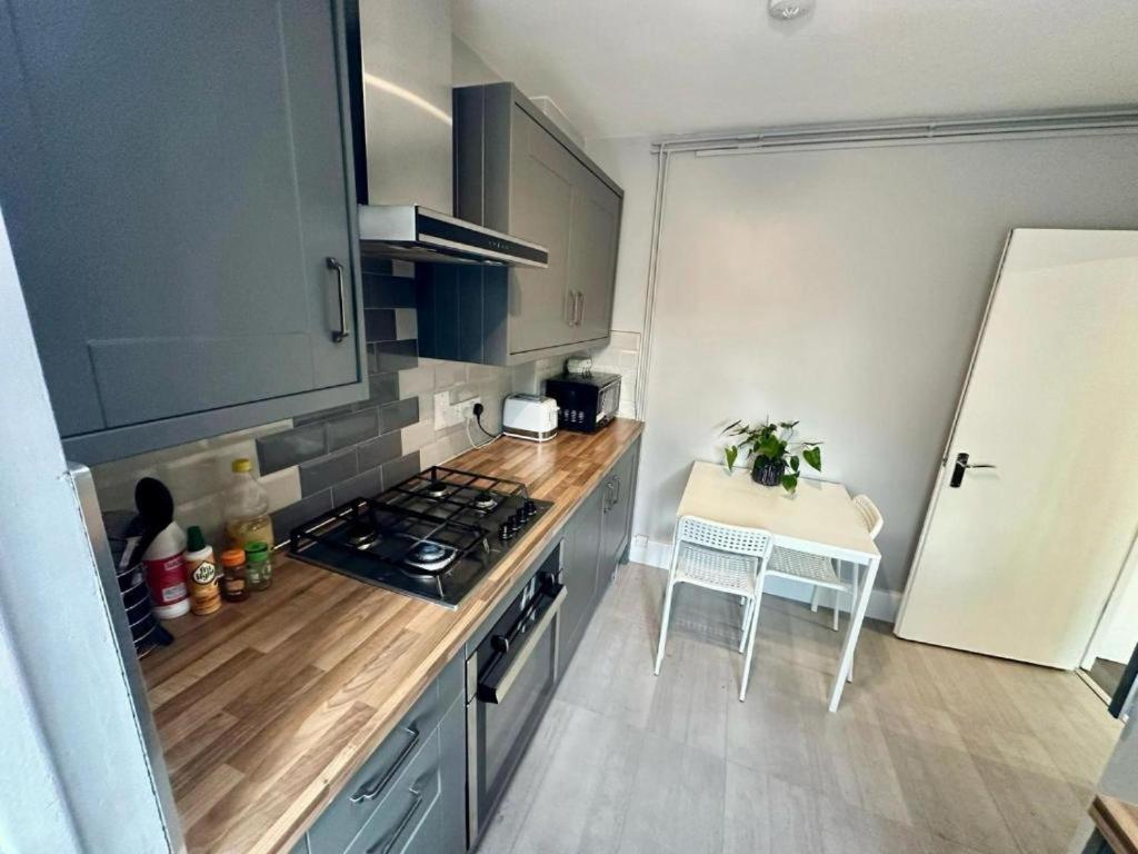 Karen House R2