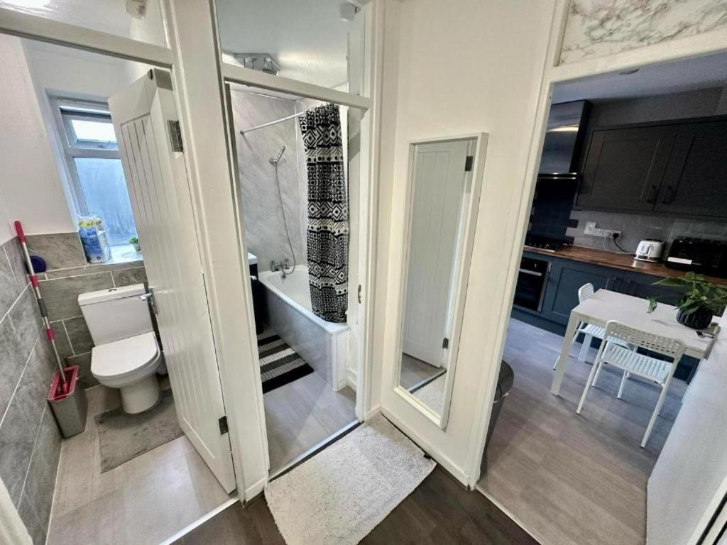 Karen House R2