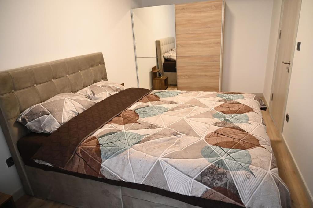 New 1BR SkyCity Apartment in Skopje - Free Parking