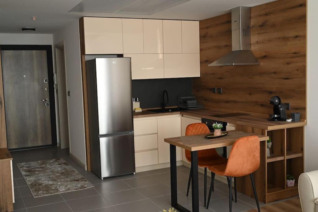 New 1BR SkyCity Apartment in Skopje - Free Parking