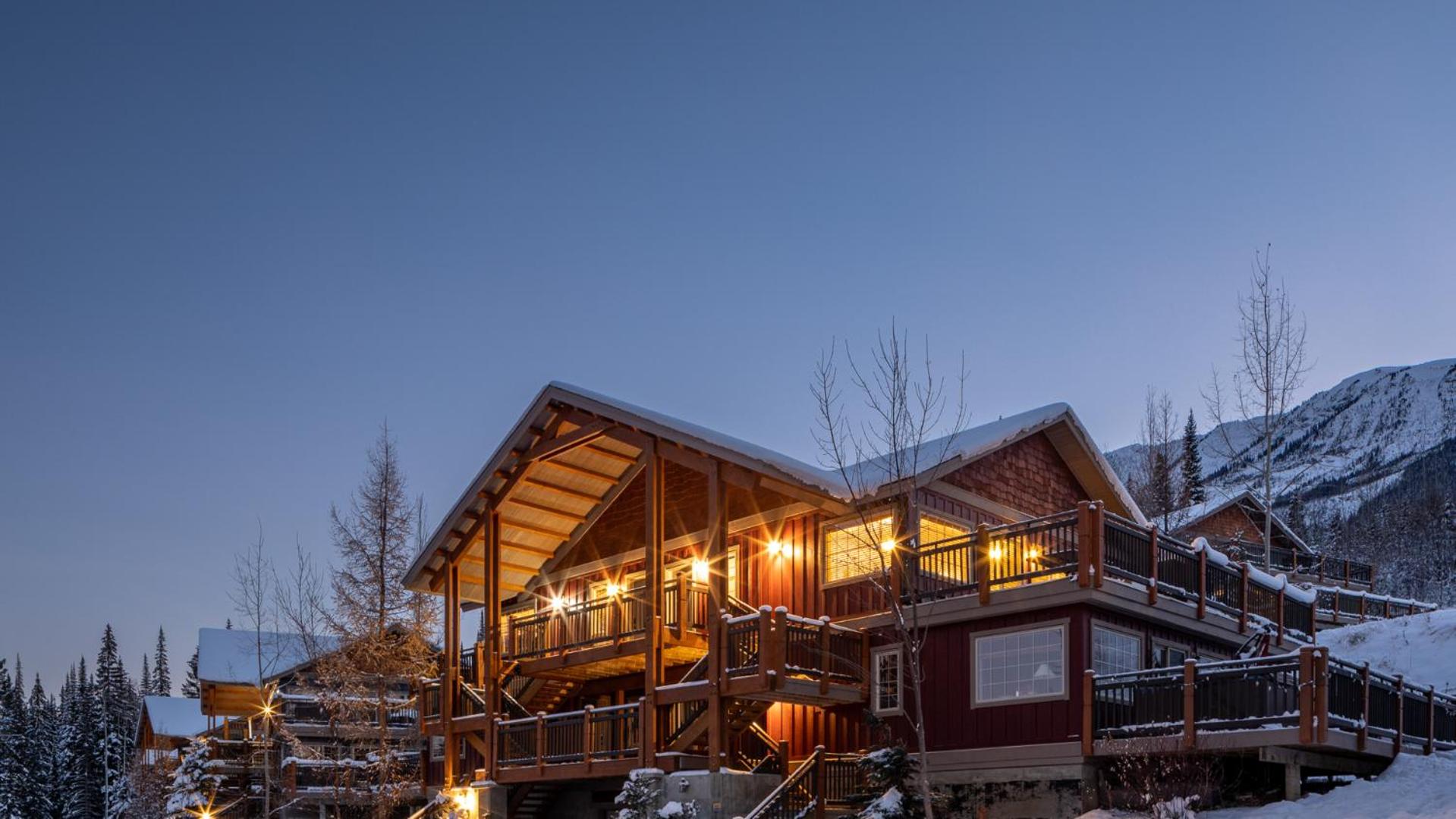 Lush Mountain Accommodations
