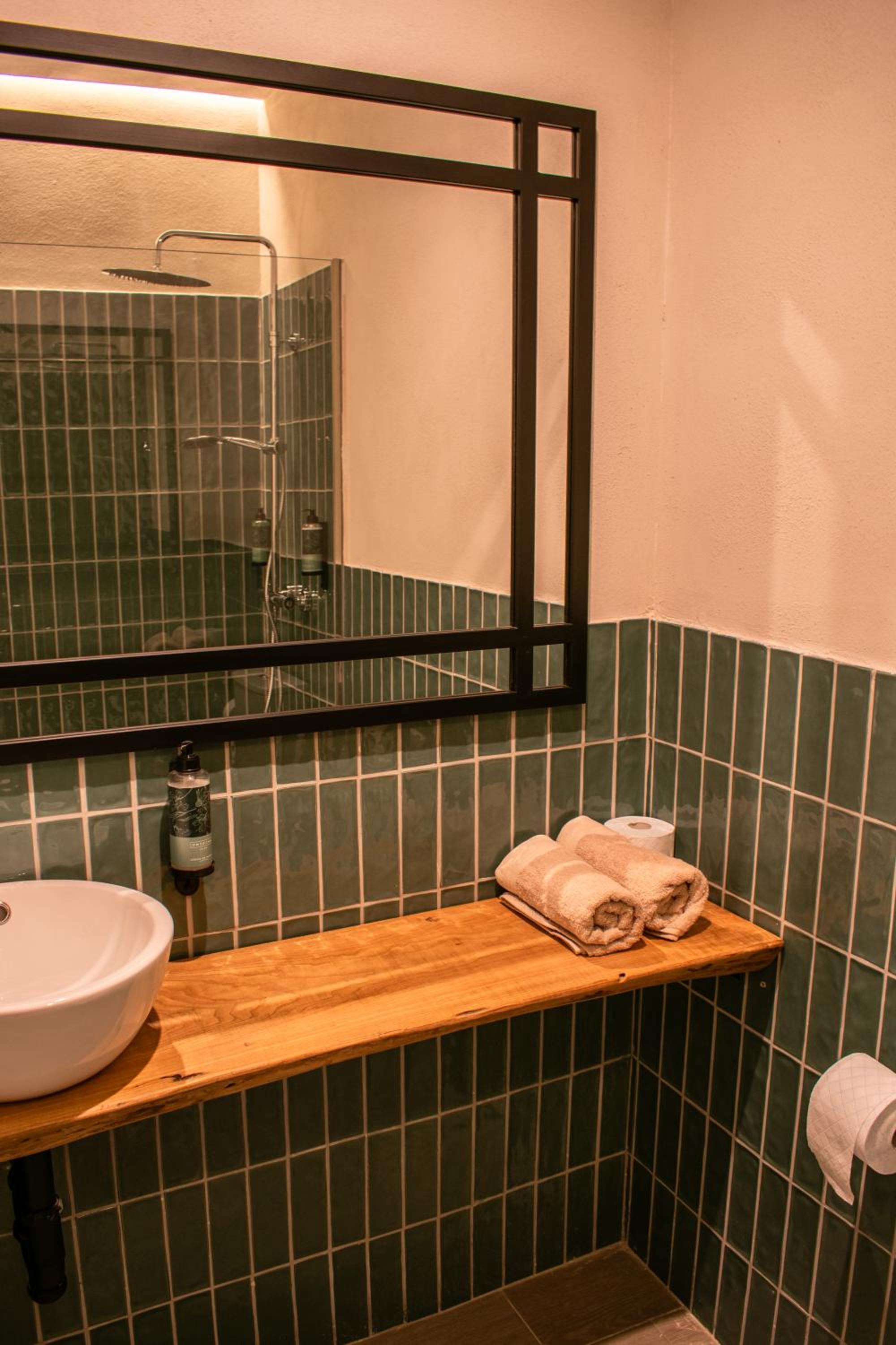 Photo 23