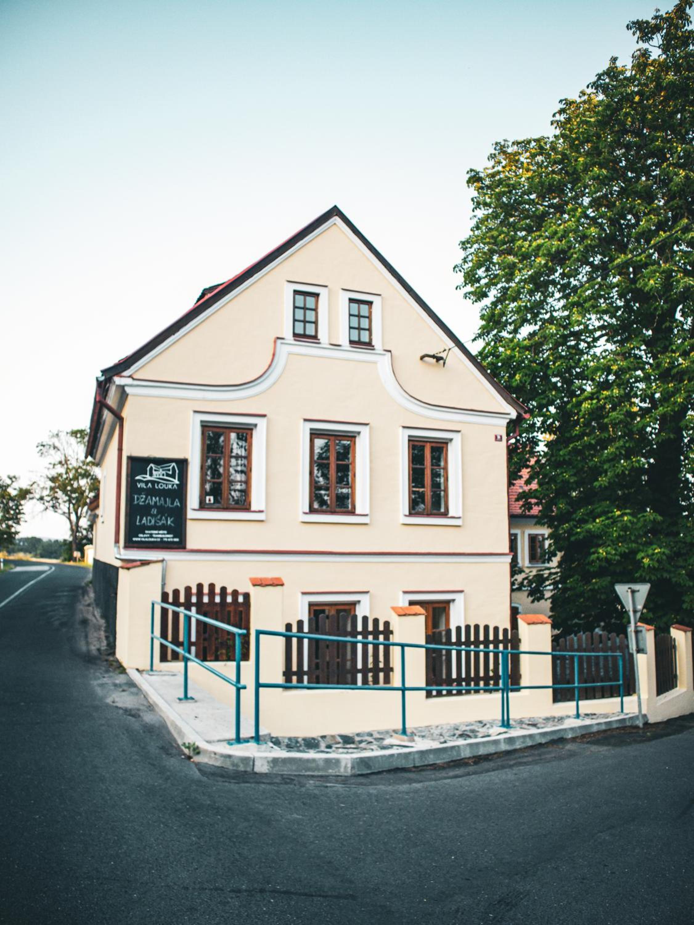 Vila Louka