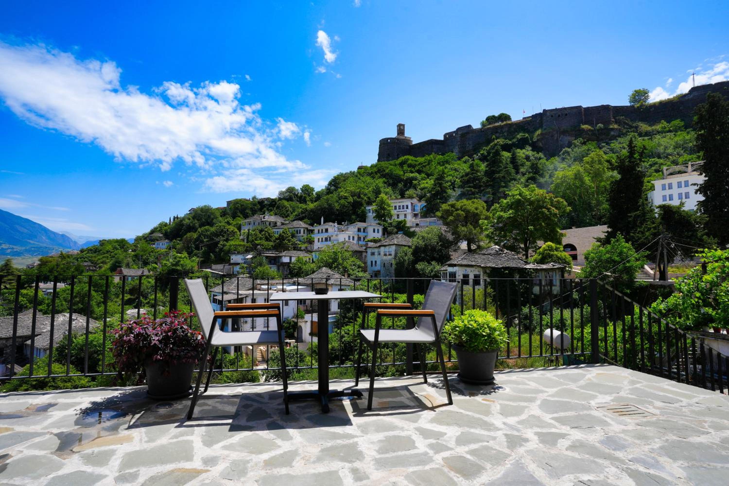 Castlefront Villa photo 2