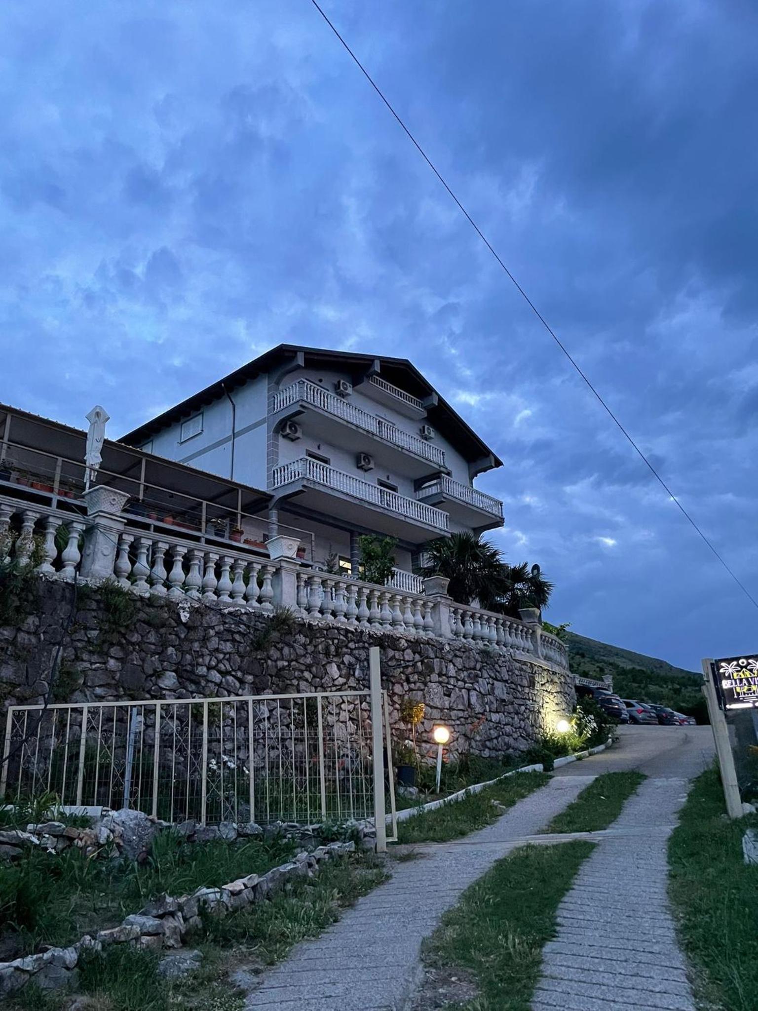 Bella Vista