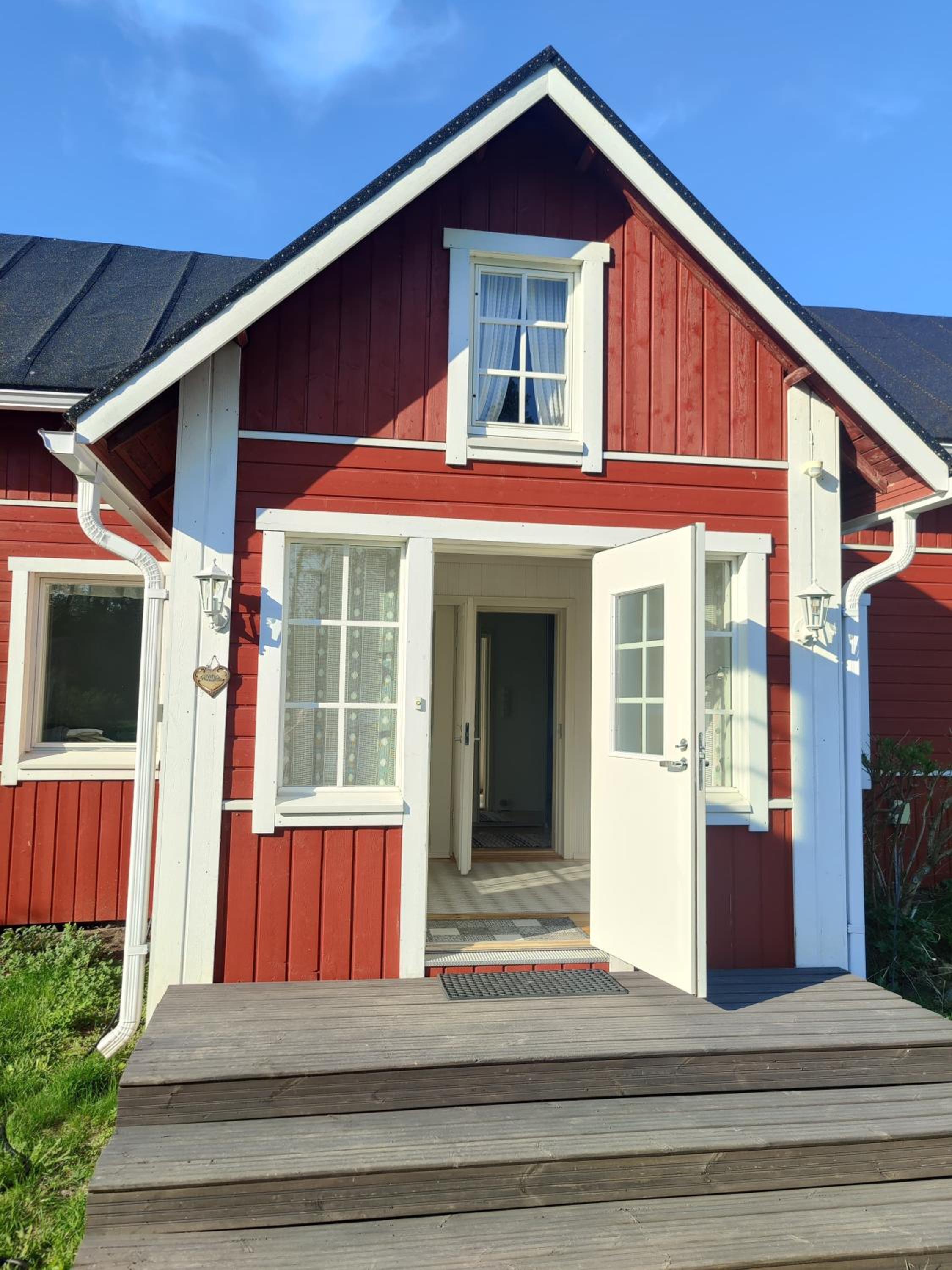 Idyllinen mökki ja pihasauna - sisältää liinavaatteet ja loppusiivouksen