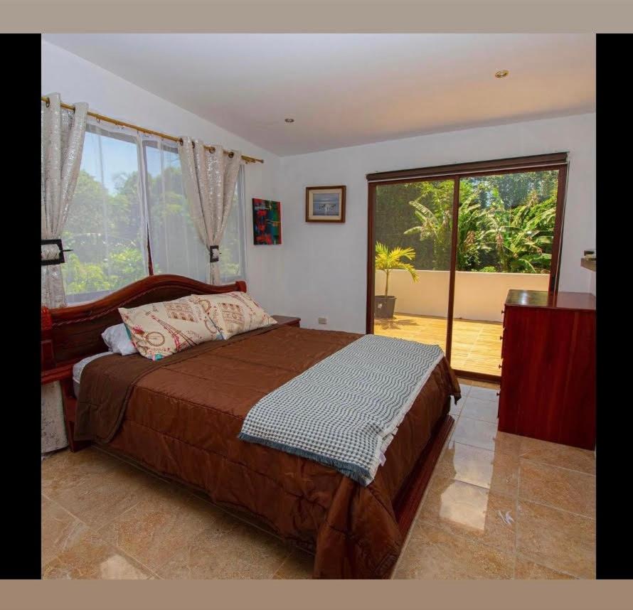 Amancay House, Jacuzzi and Pool