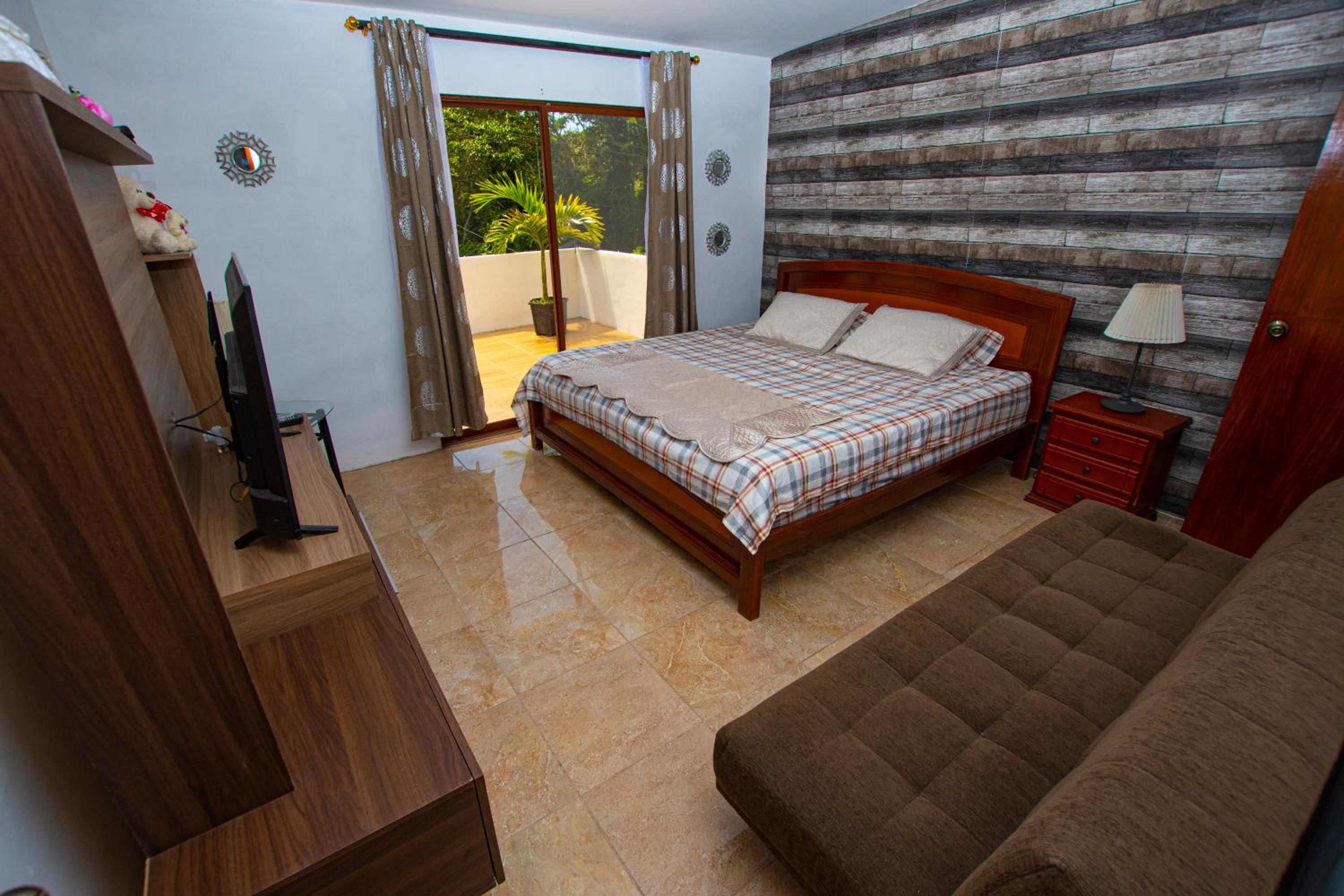 Amancay House, Jacuzzi and Pool