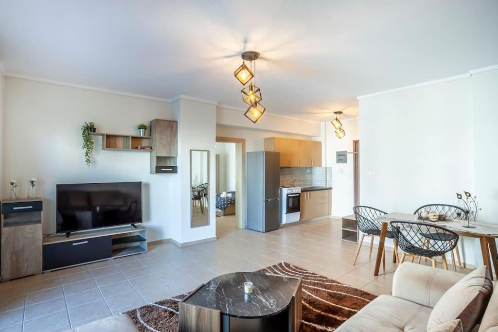 AD Railway Area Apt Thessaloniki Center 4p