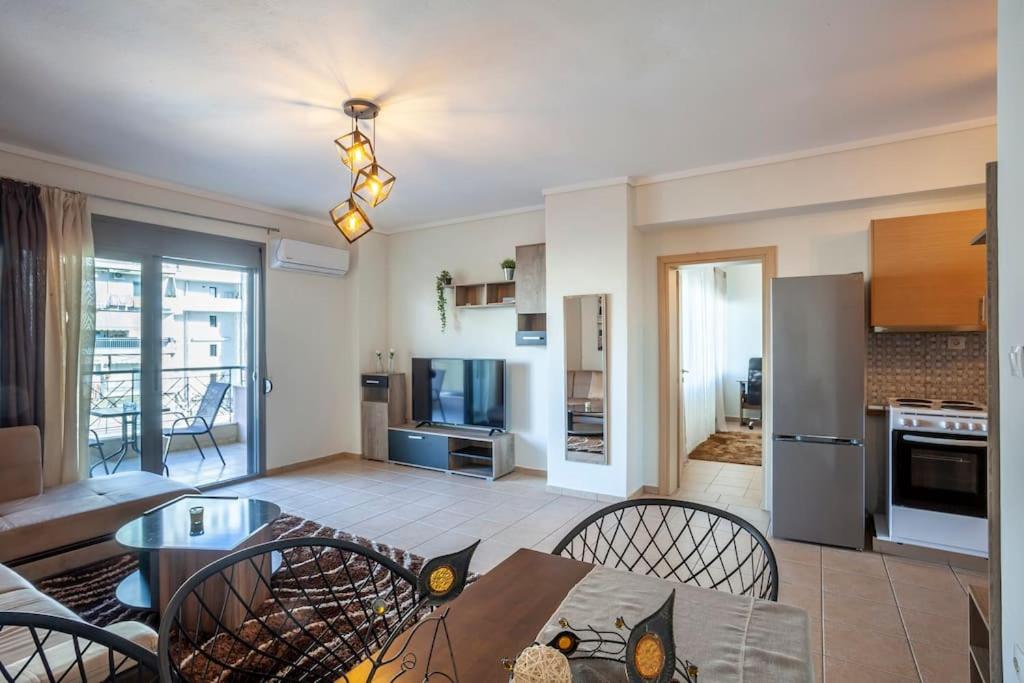 AD Railway Area Apt Thessaloniki Center 4p