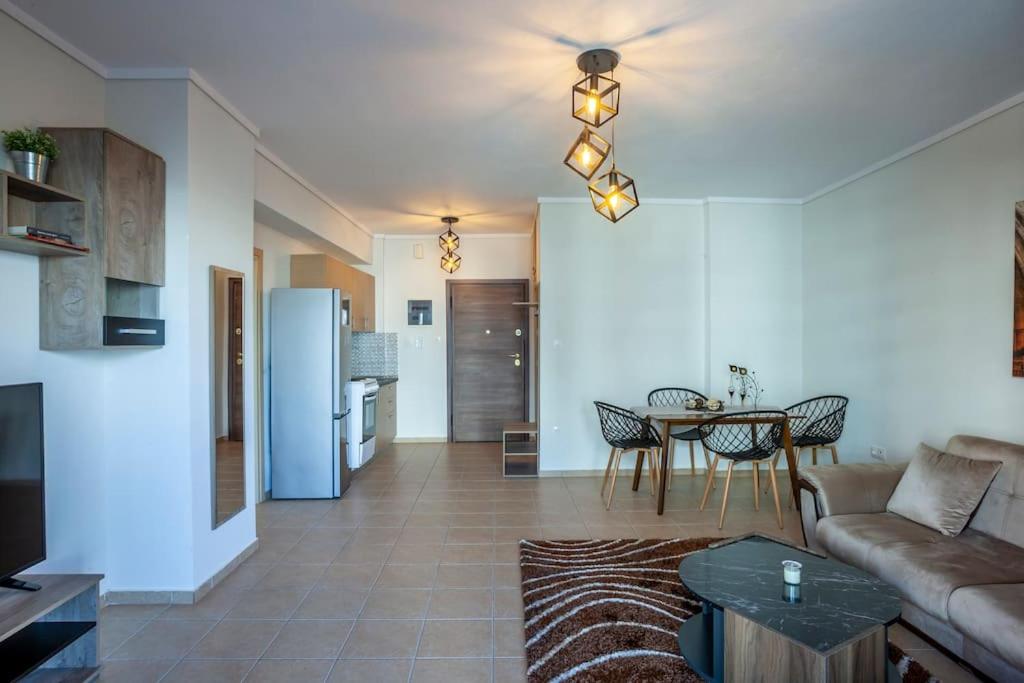 AD Railway Area Apt Thessaloniki Center 4p