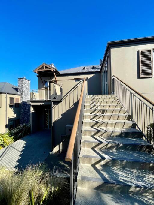 Hotel Terrace Downs 2 Bedroom Apartment - Image 1