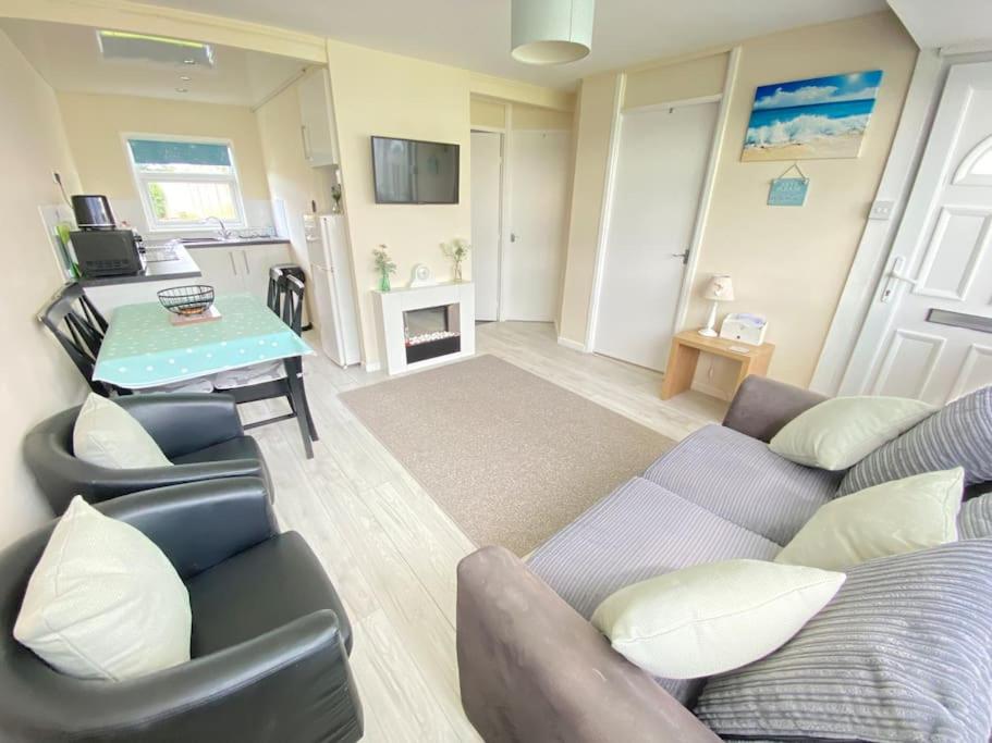 East Coast Chalets 62 Dog friendly, FREE Swimming pool passes view 2